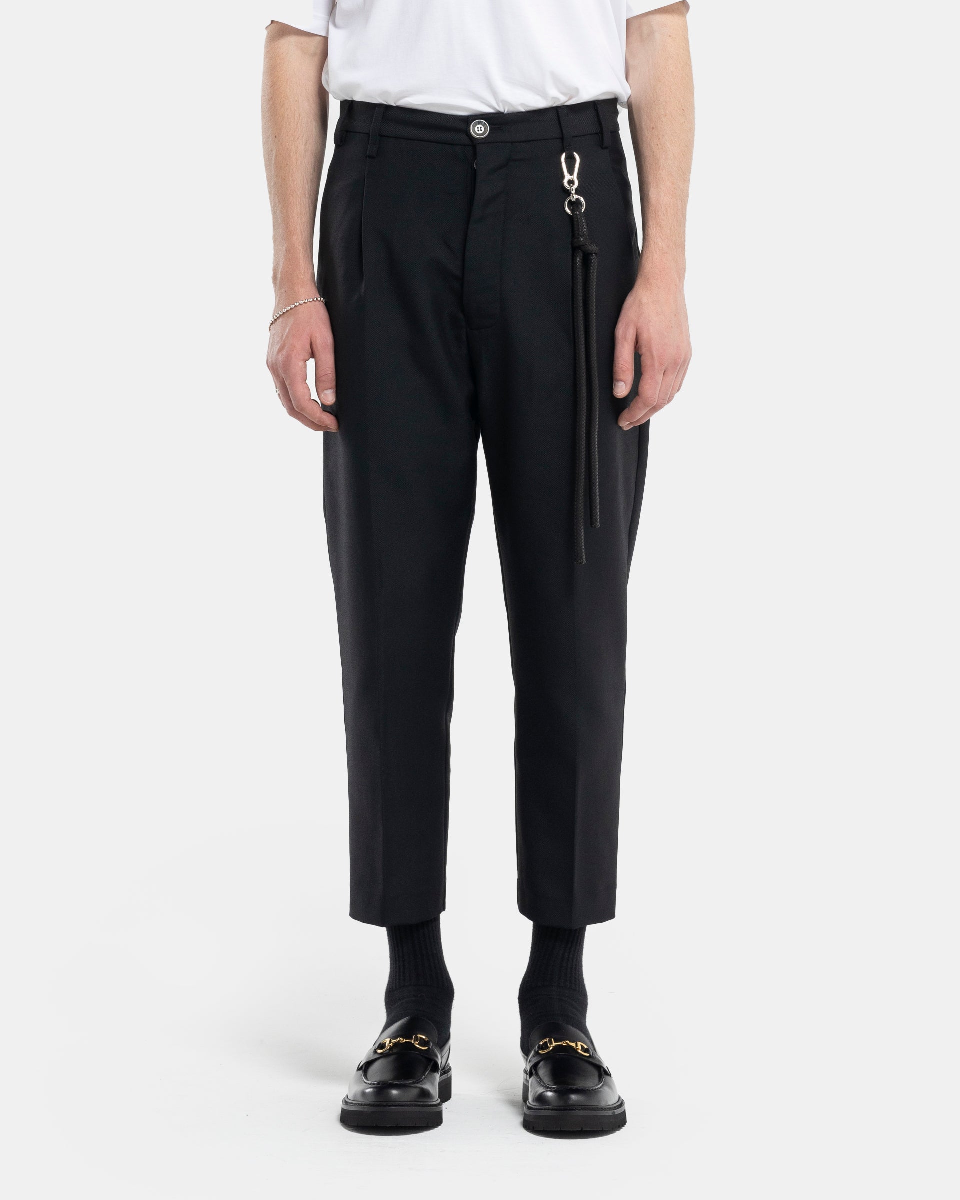 Pleated Tapered Pant in Black