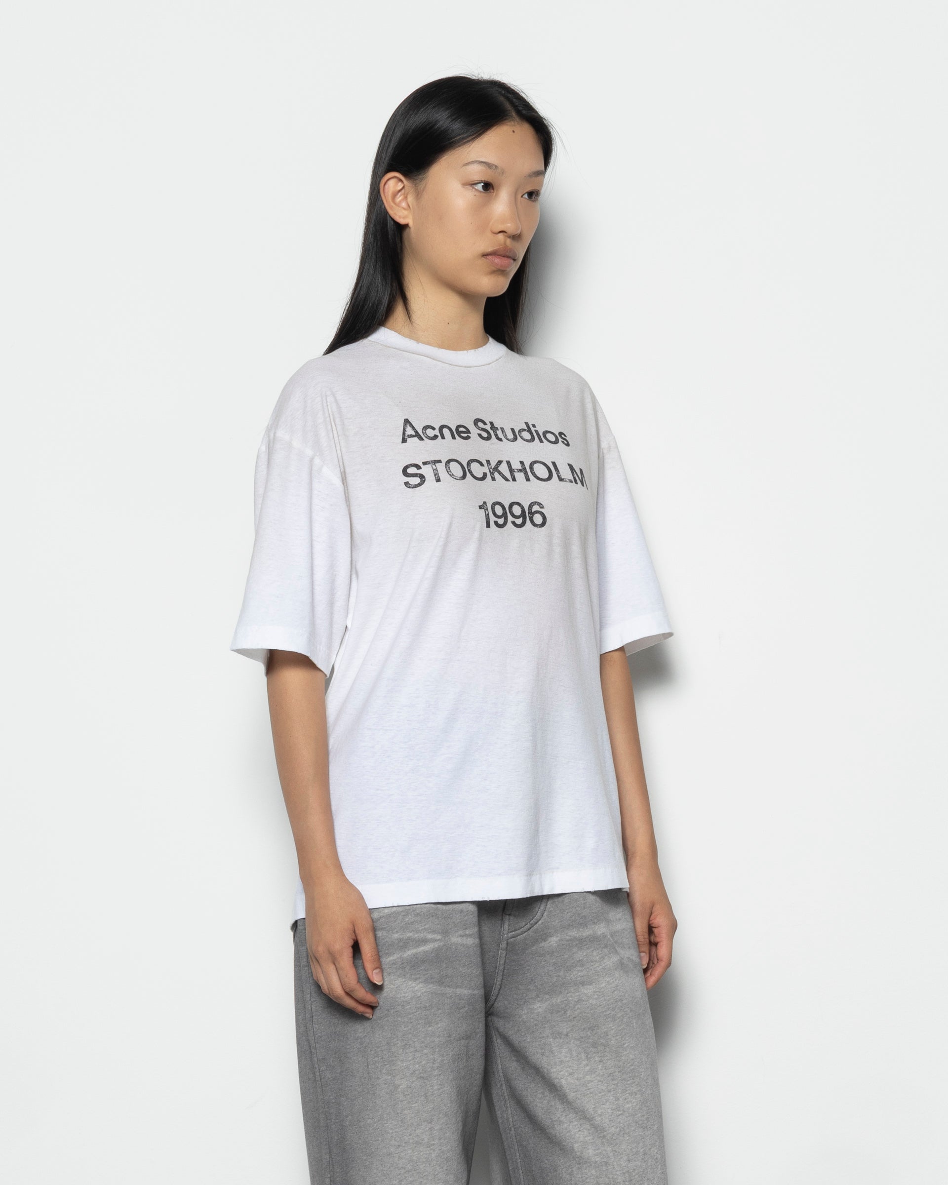 Logo T-Shirt in Dusty White