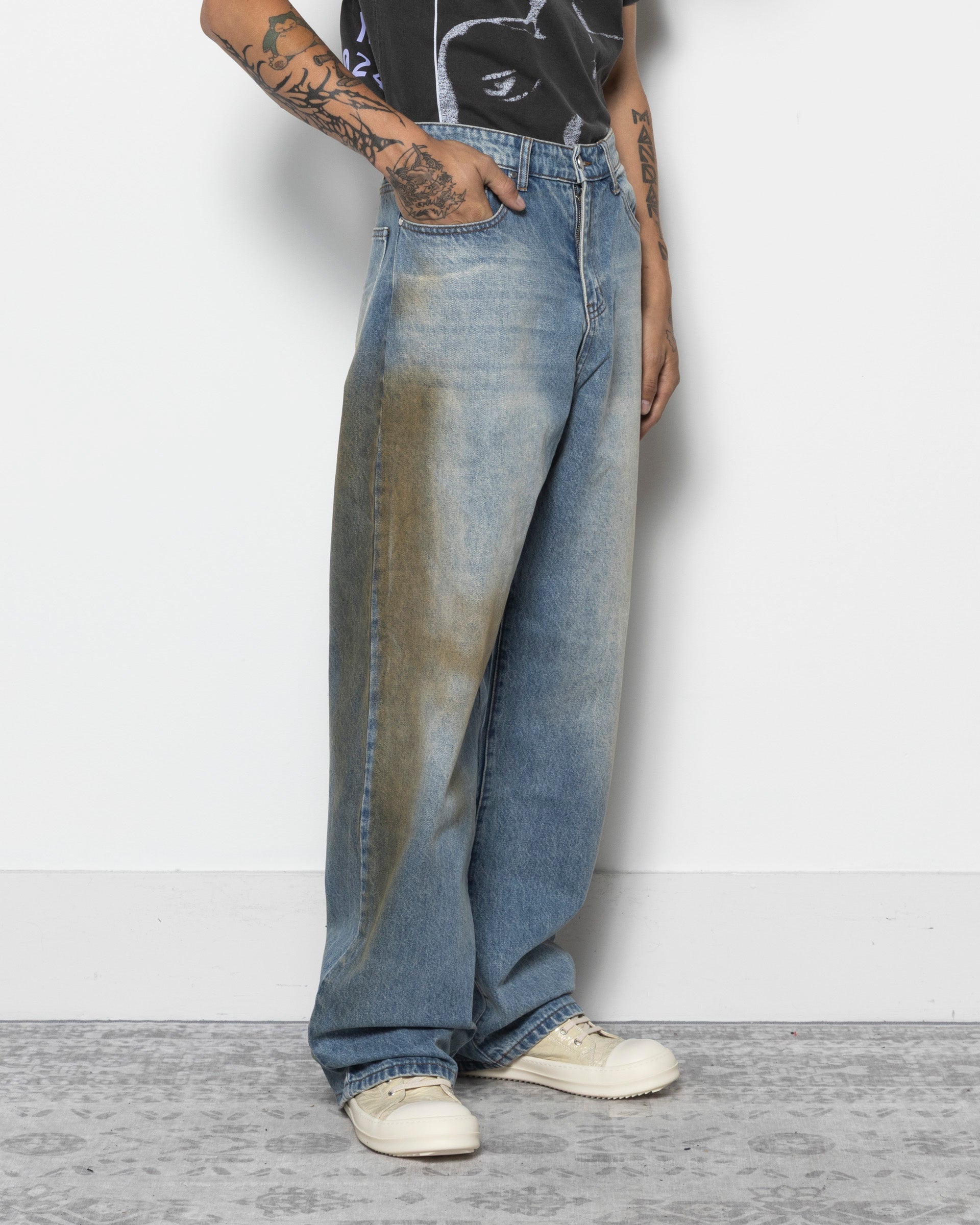 Lax Baggy Denim in Blue and Dirt