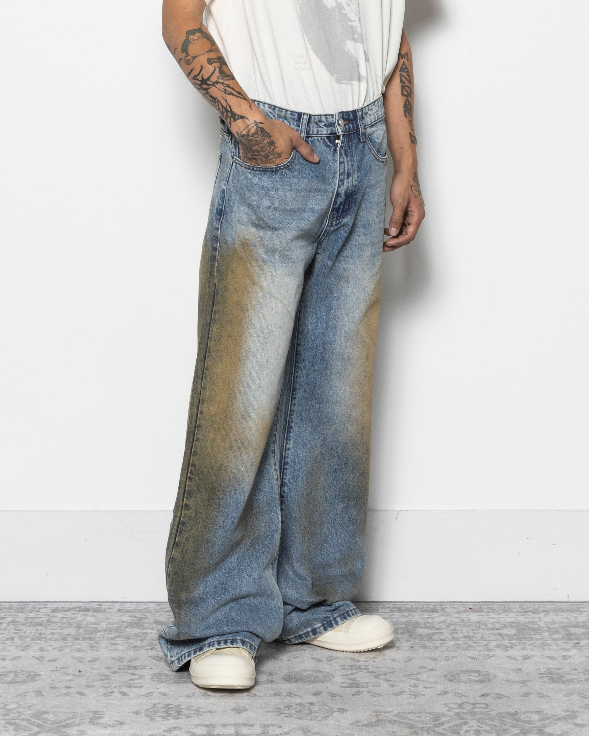 Lax Flair Denim in Blue and Dirt