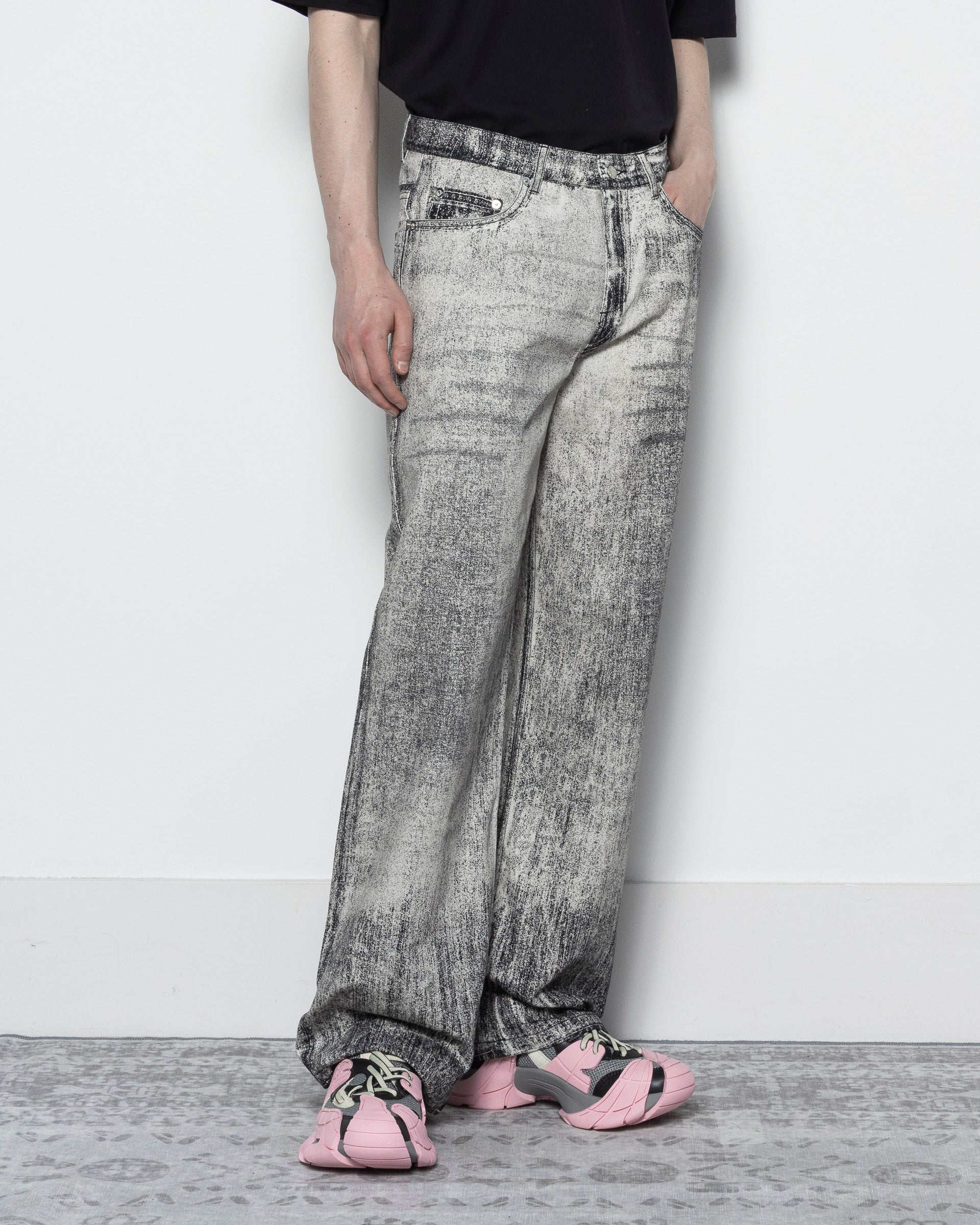 Paint Denim Jeans in Faded Black
