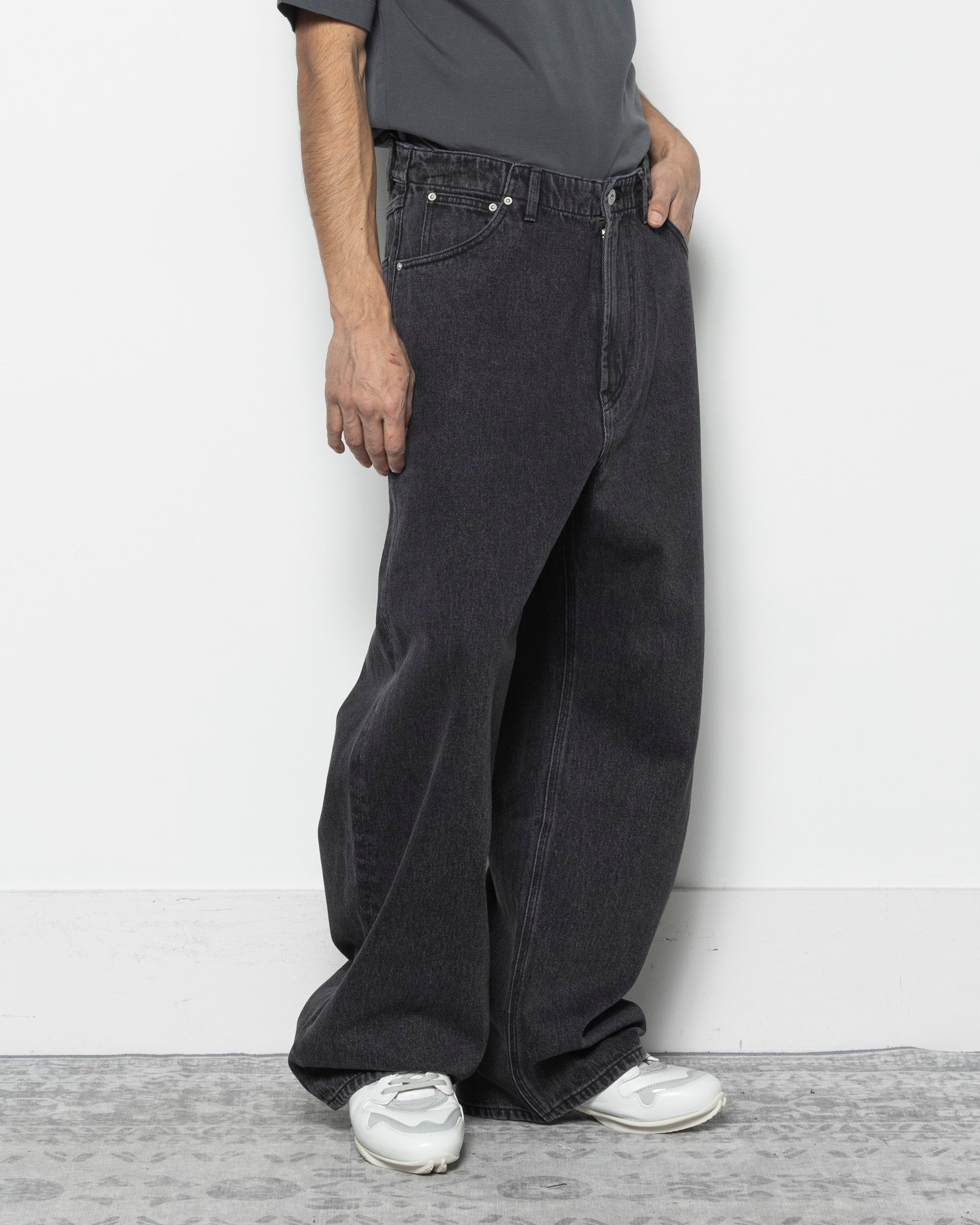 Pollux Washed Denim Pants in Black