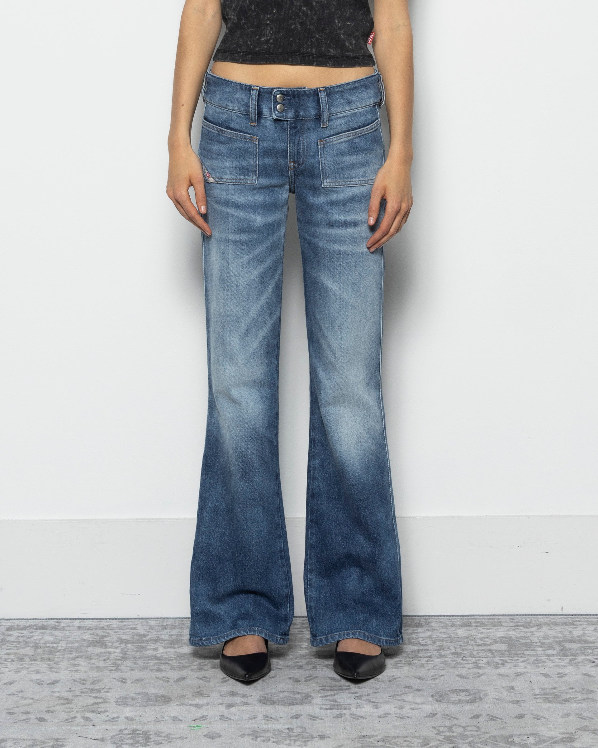 D-HUSH Trousers in Washed Blue