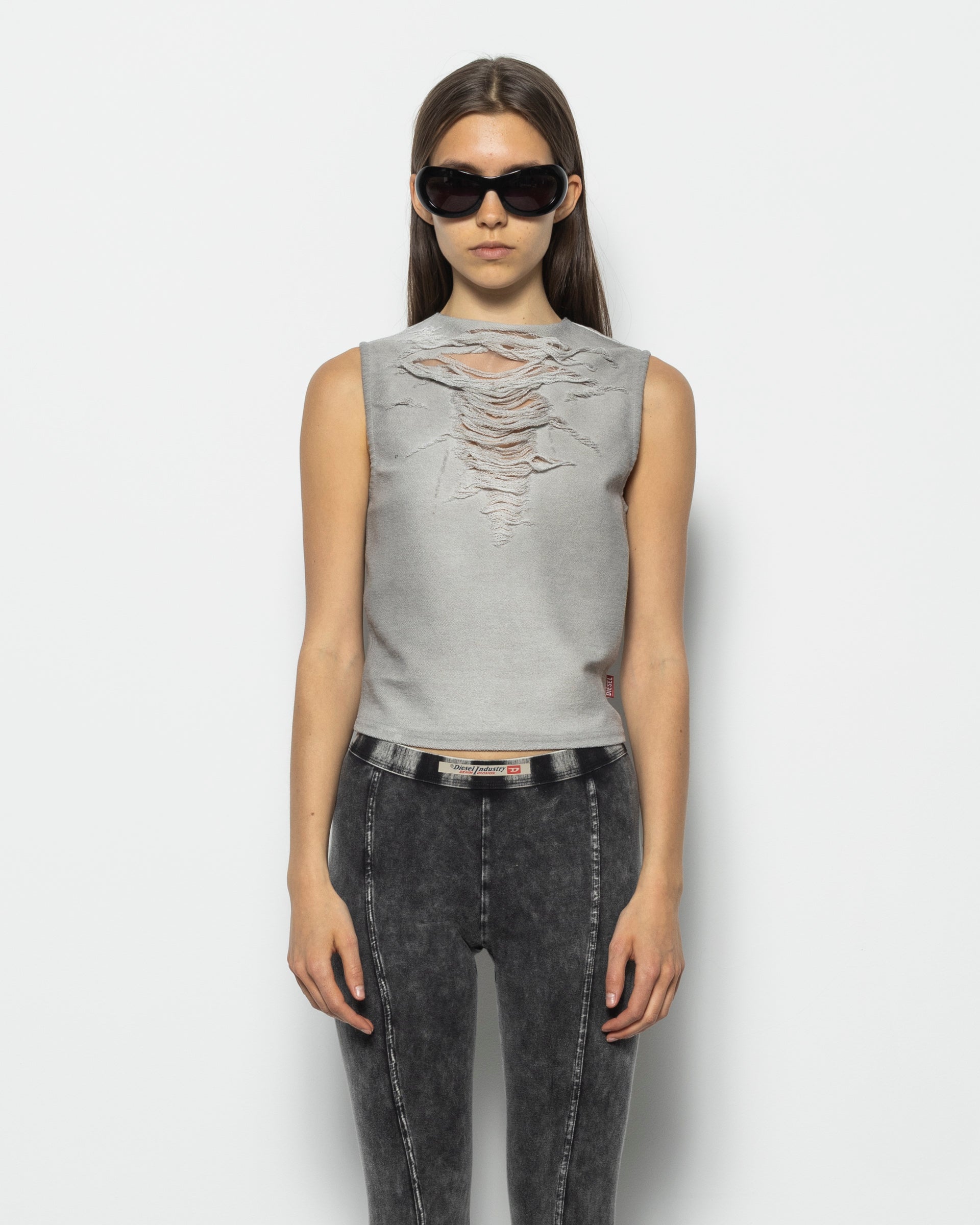 T-YASMINA Tank in Grey