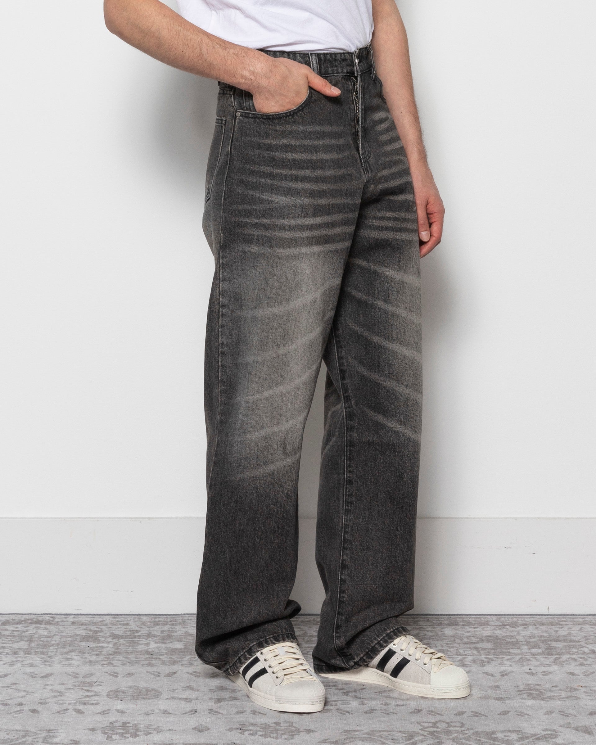 Lax Baggy Denim in Faded Black