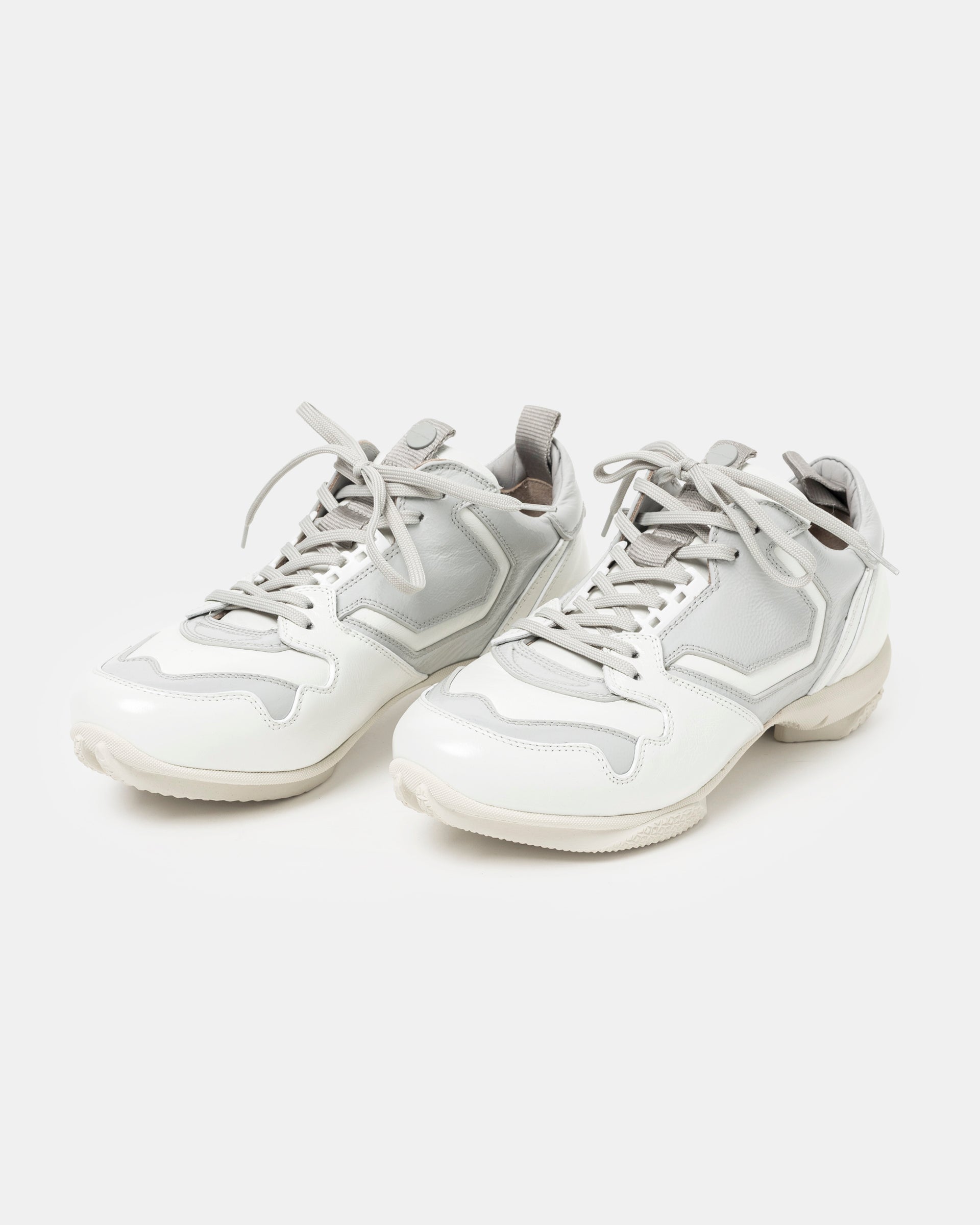 Ostro Sneakers in White Brilliant