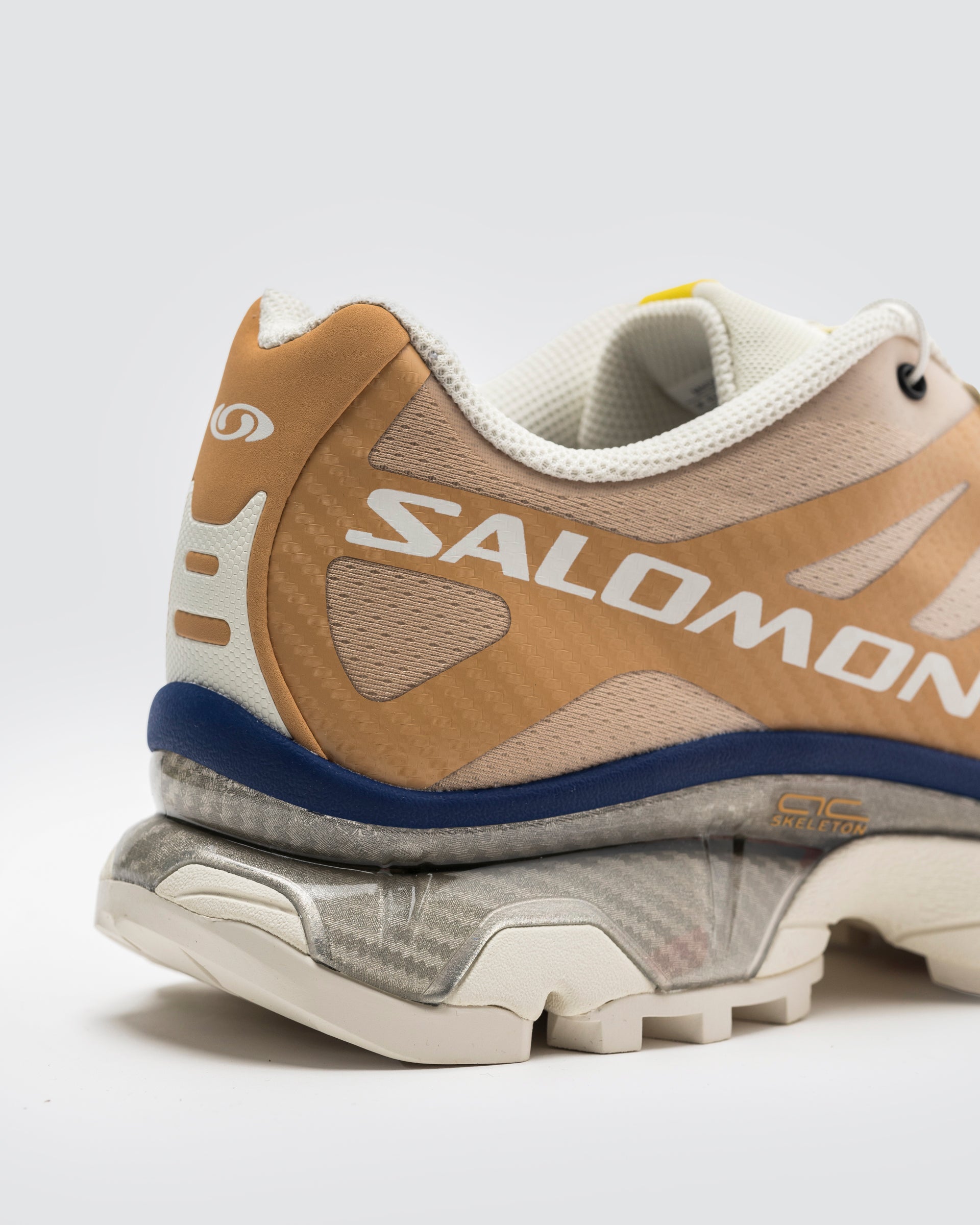 Salomon XT-4 OG Sneaker in Taffy, Vanilla, Blueprint