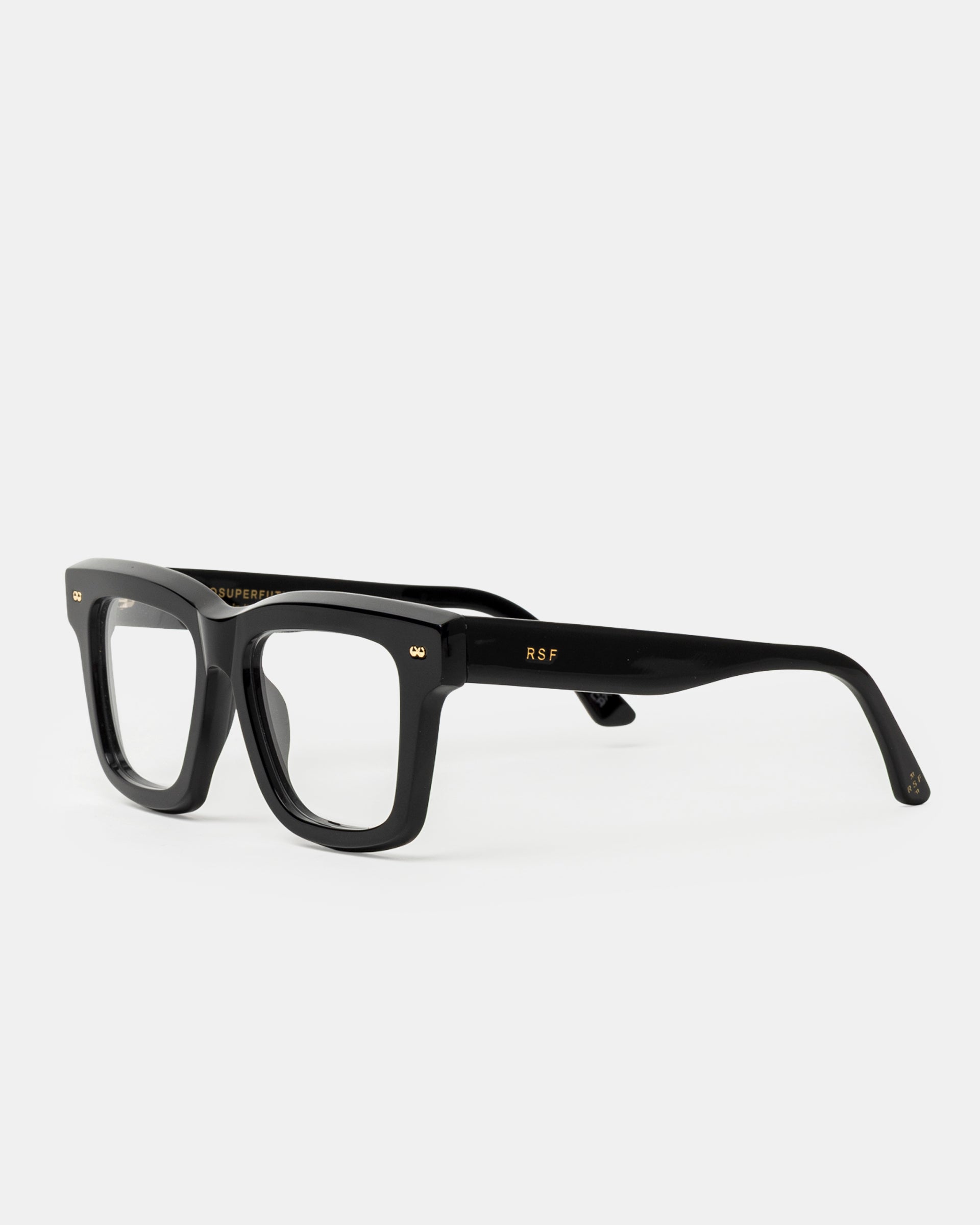 Numero 116 in Black