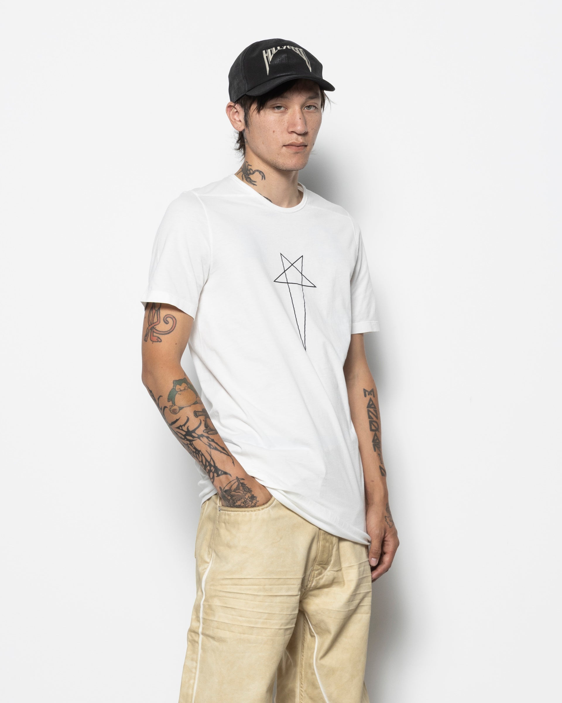 Level T-shirt in Milk/Black