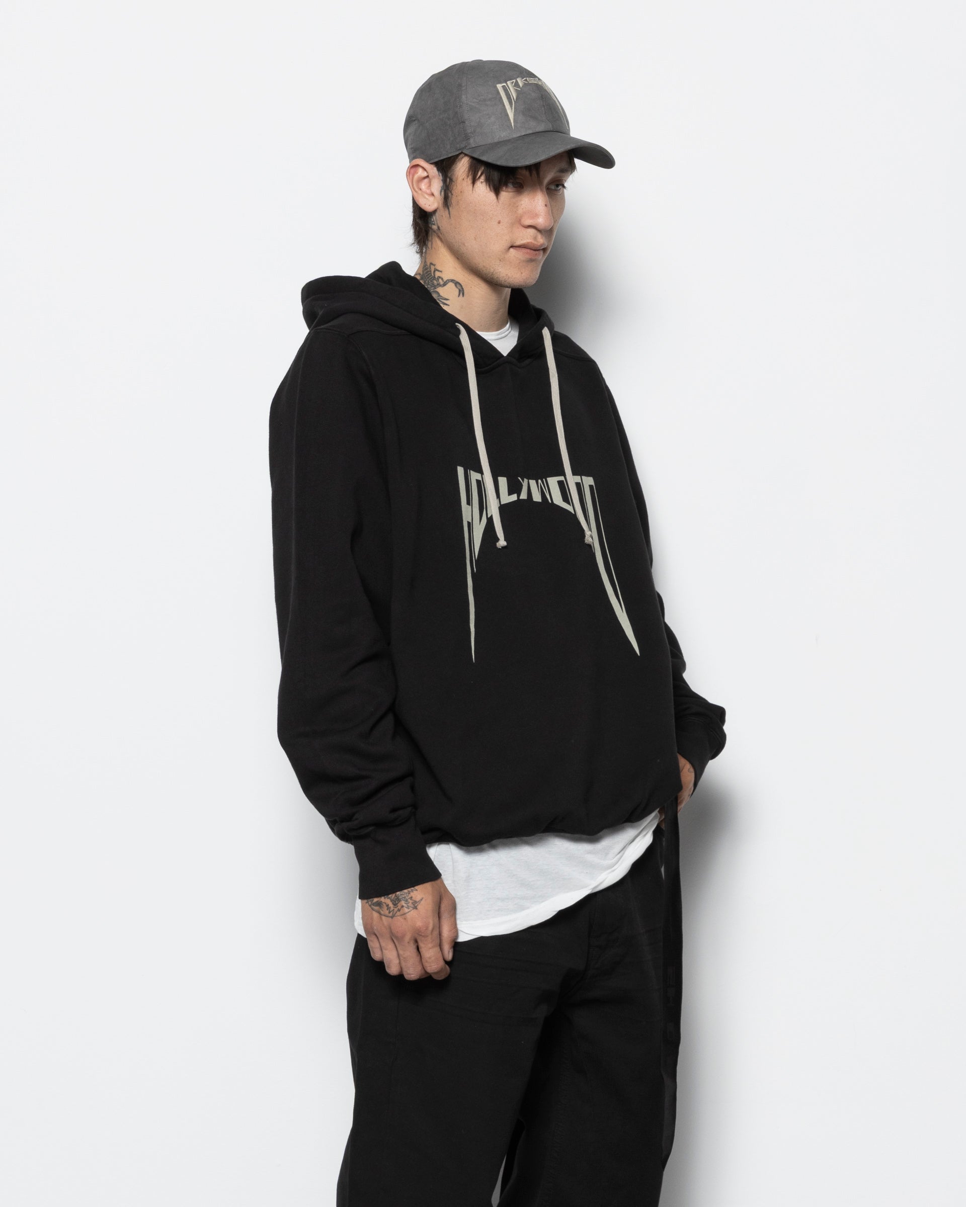 "Hollywood" Oversized Hoodie in Black/Pearl