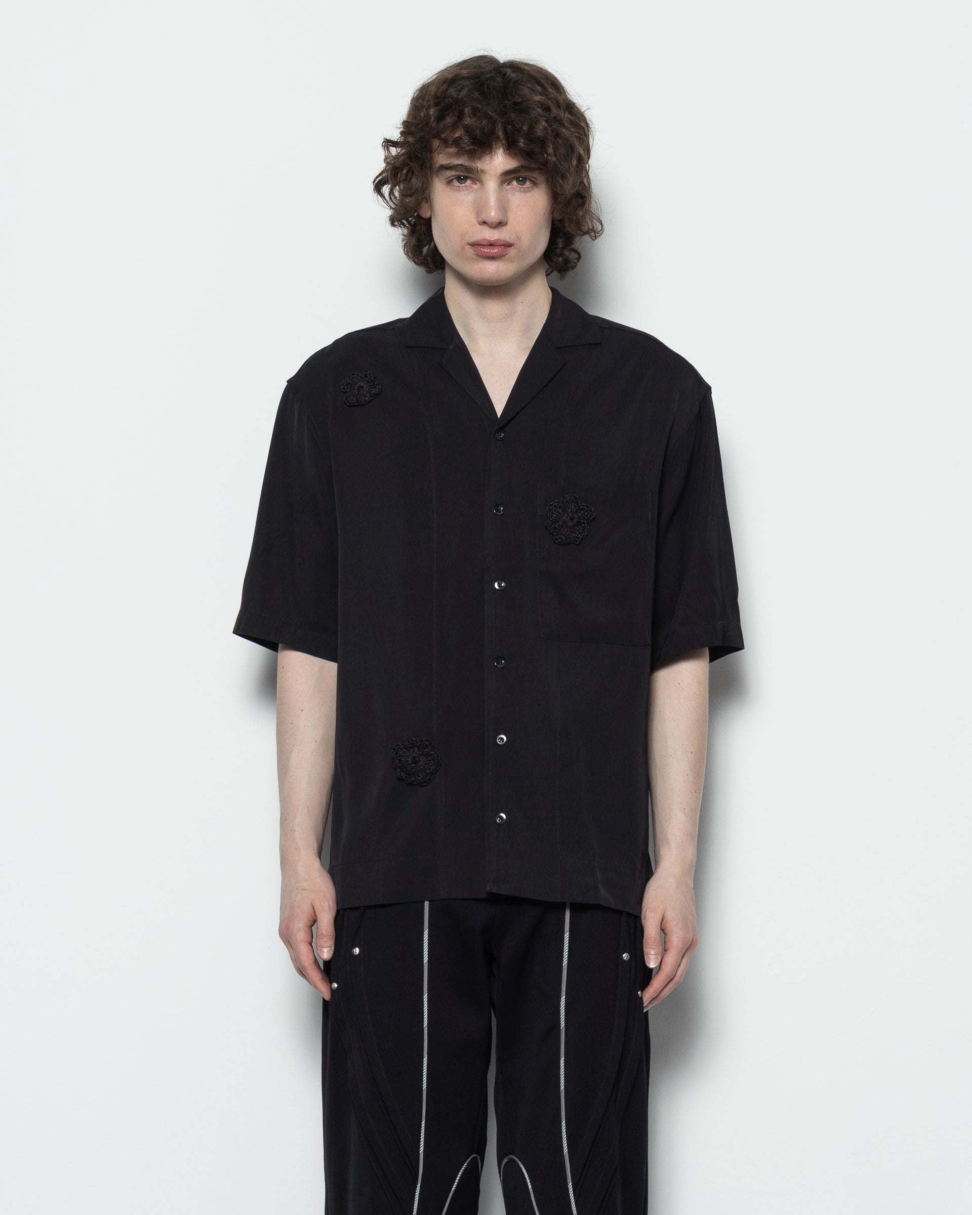 "Daisy" S/S Box Shirt in Black