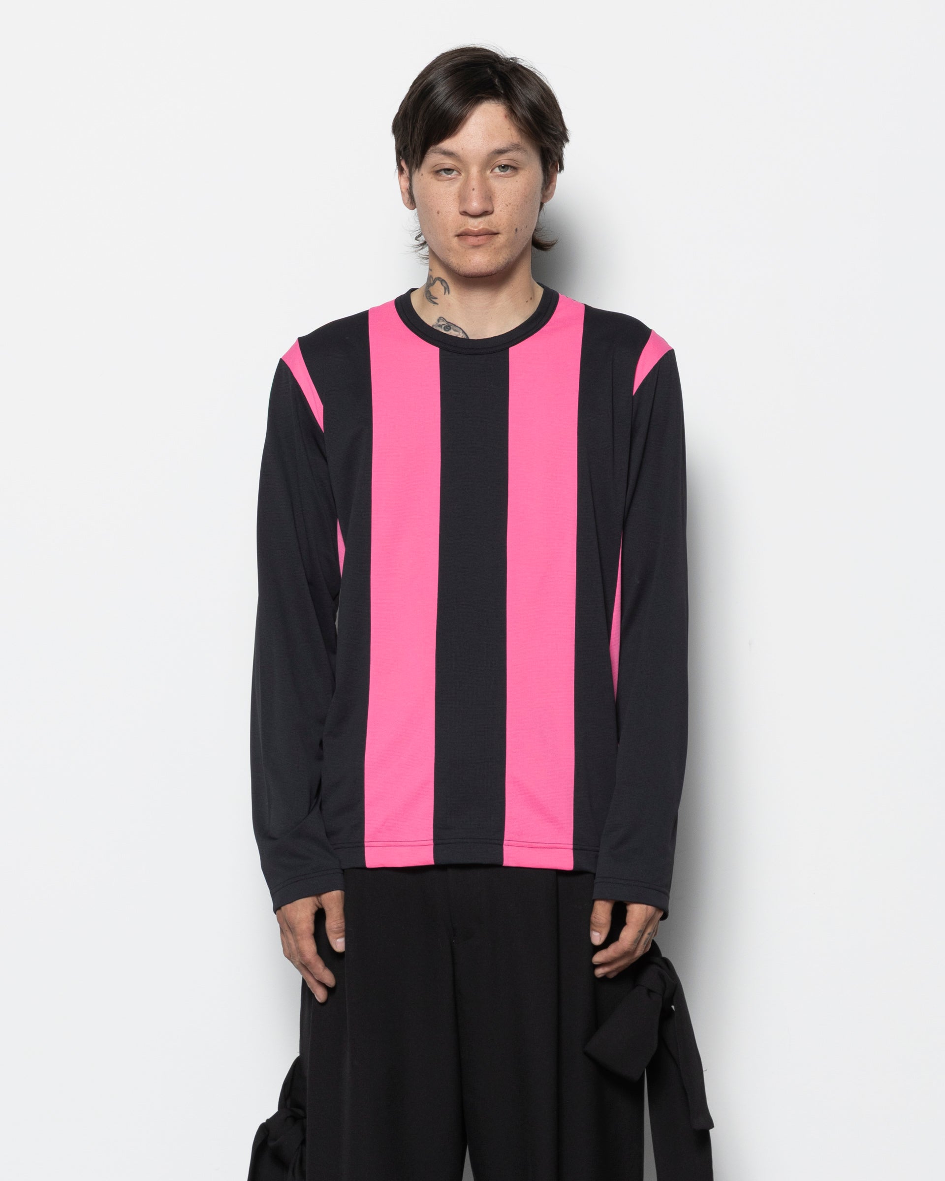 Single Jacquard T-shirt in Black and Pink