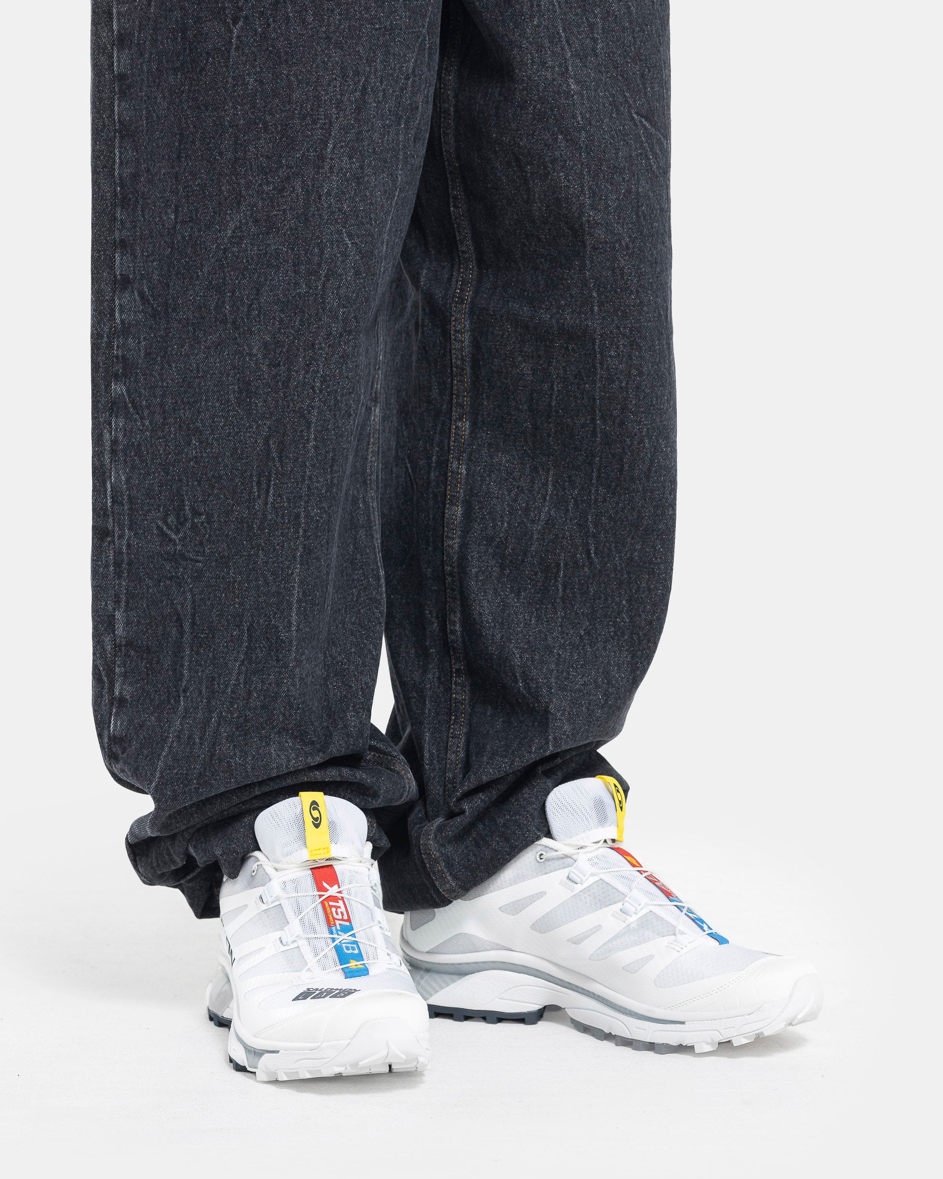 Salomon XT-4 OG in White, Ebony, and Lunar Rock on the white background.