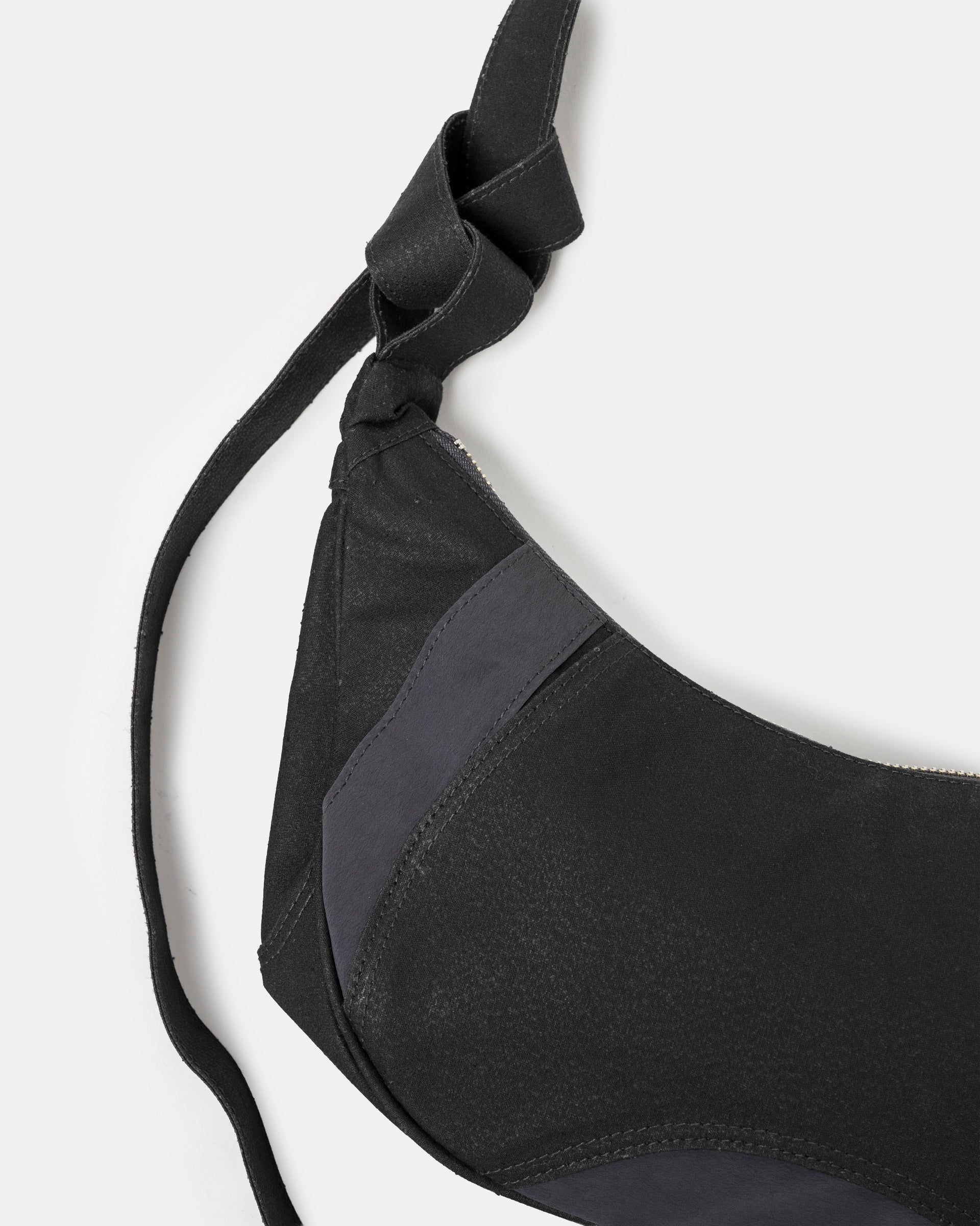 01 Bag in Charcoal