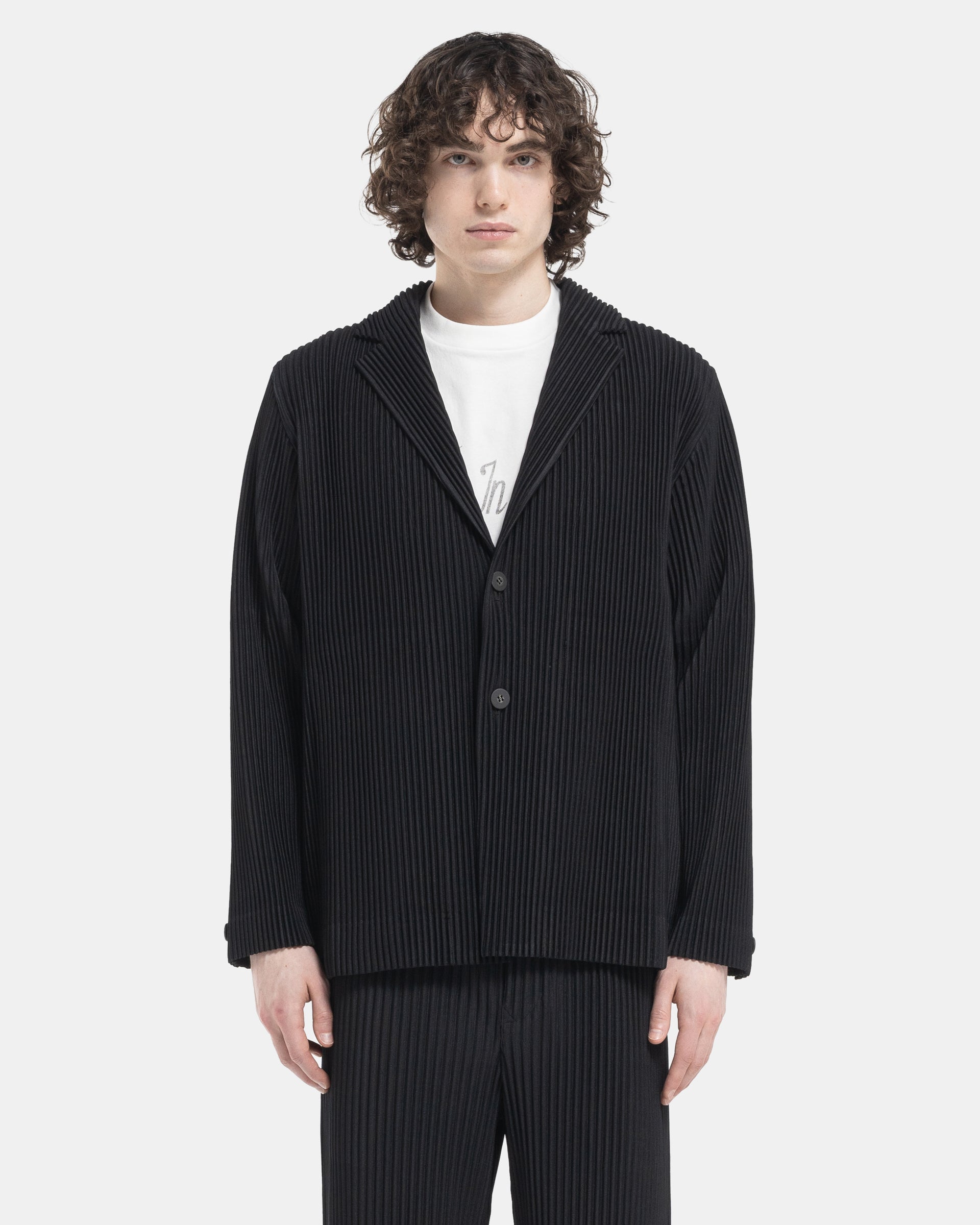 Homme Plisse Issey Miyake Basic Pleated Blazer in Black 