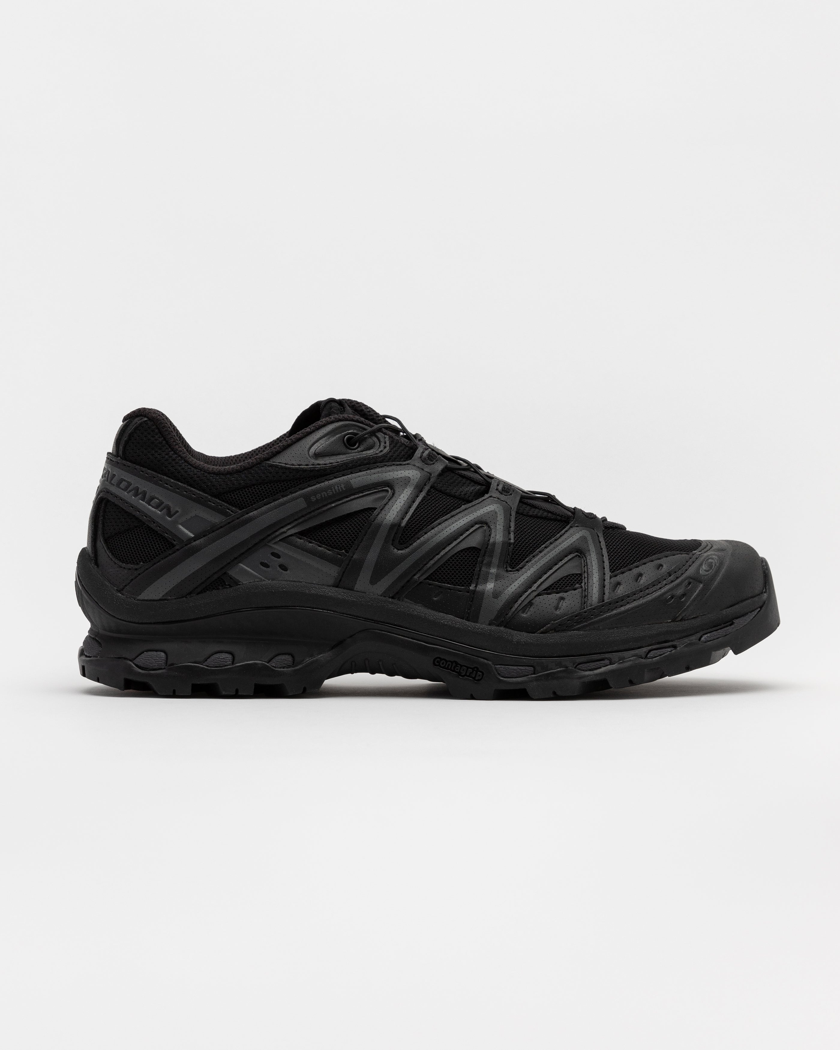 XT-Quest in Black