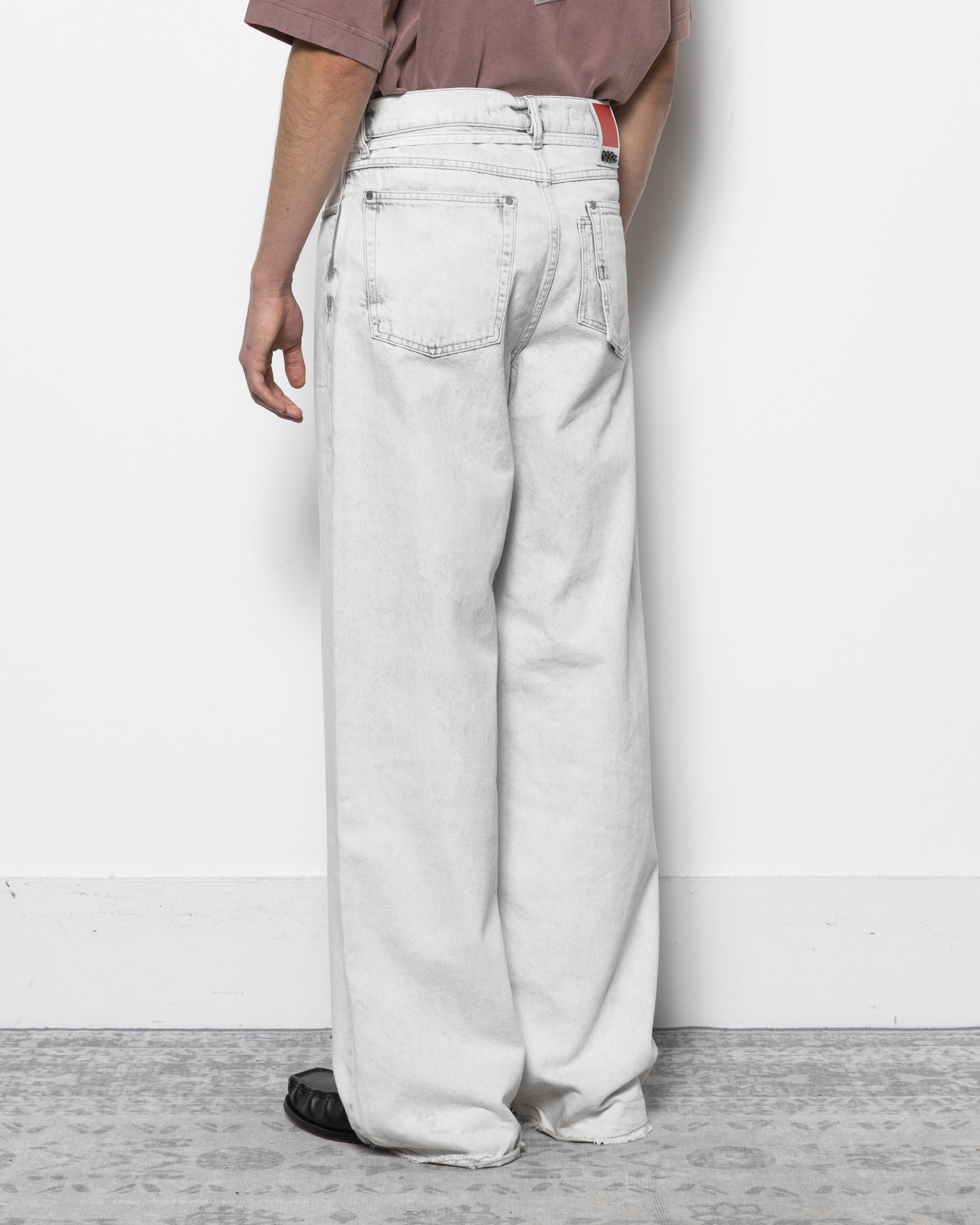 Down To Earth Wide Leg Jean in Washed Grey
