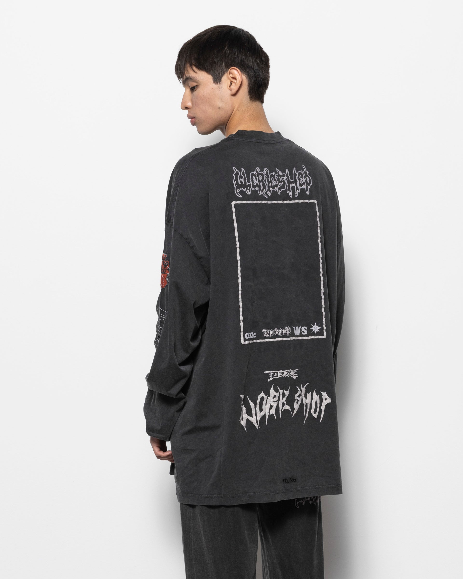 Telepresence Oversized Longsleeve in Faded Black
