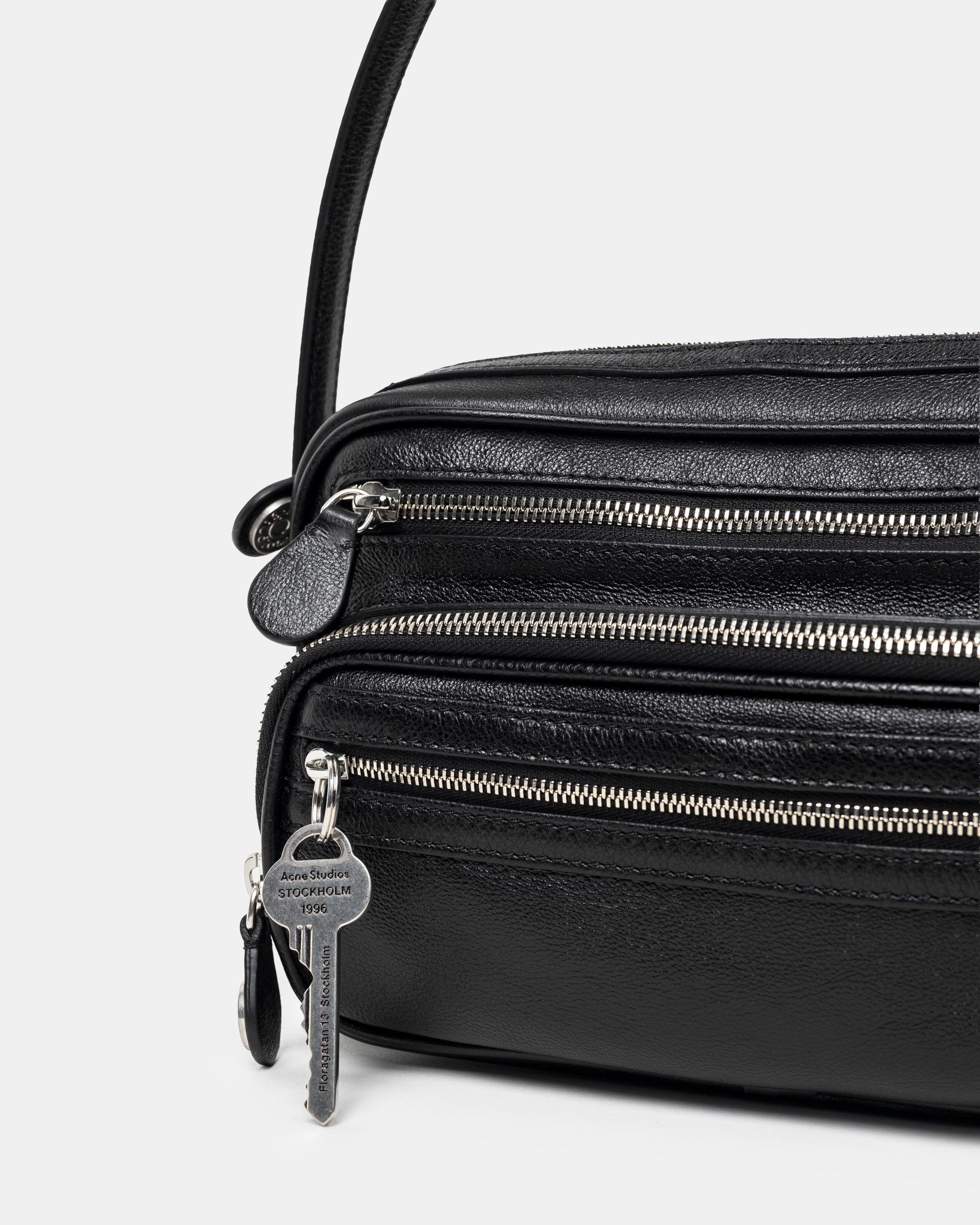 Camero Party Shoulder Bag in Black