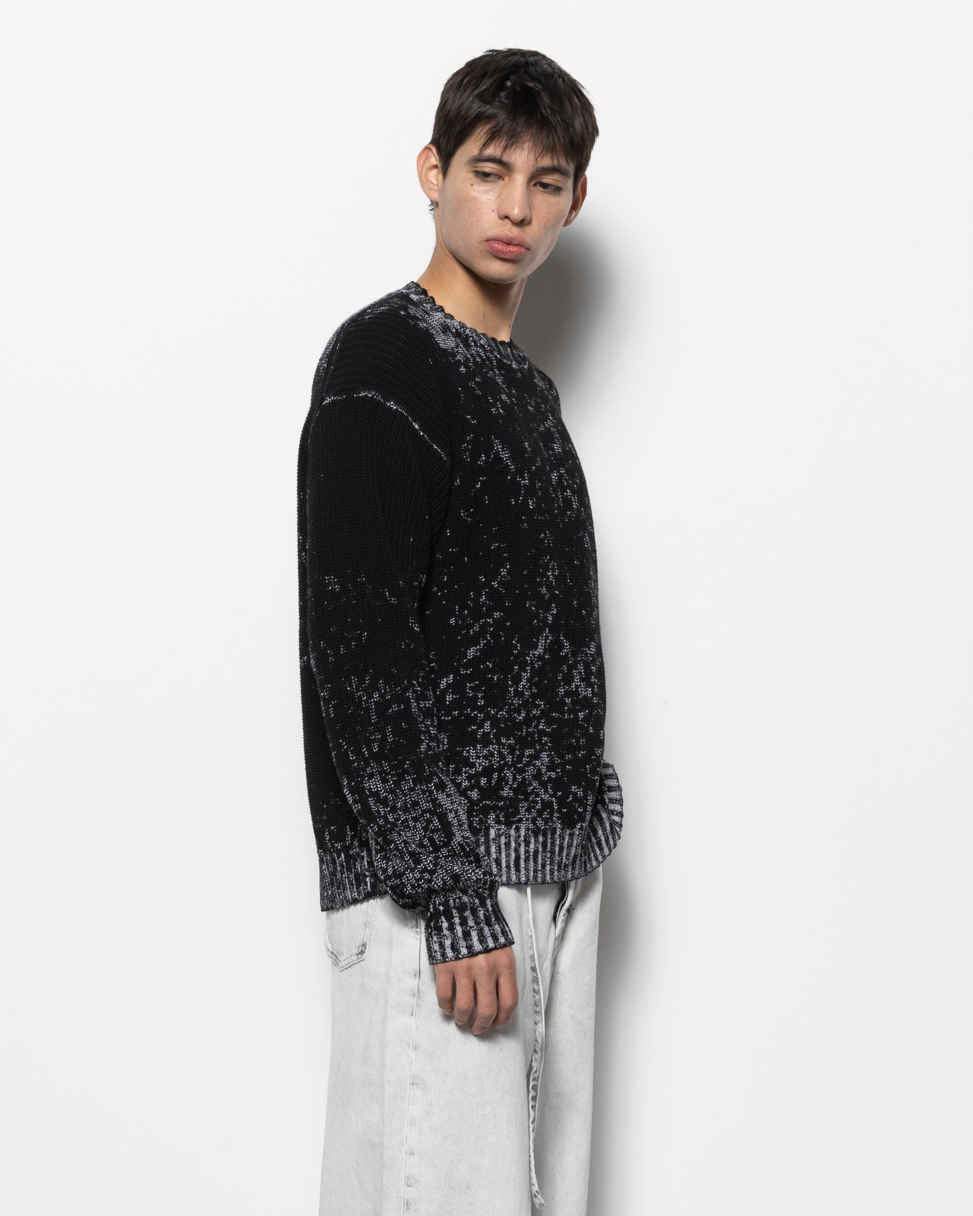 Crew Neck Jumper in Black
