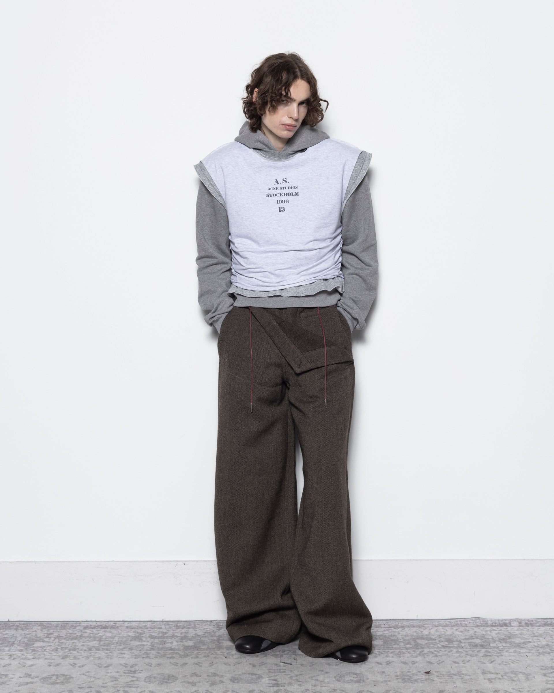 Layered Hooded Sweatshirt in Grey Melange