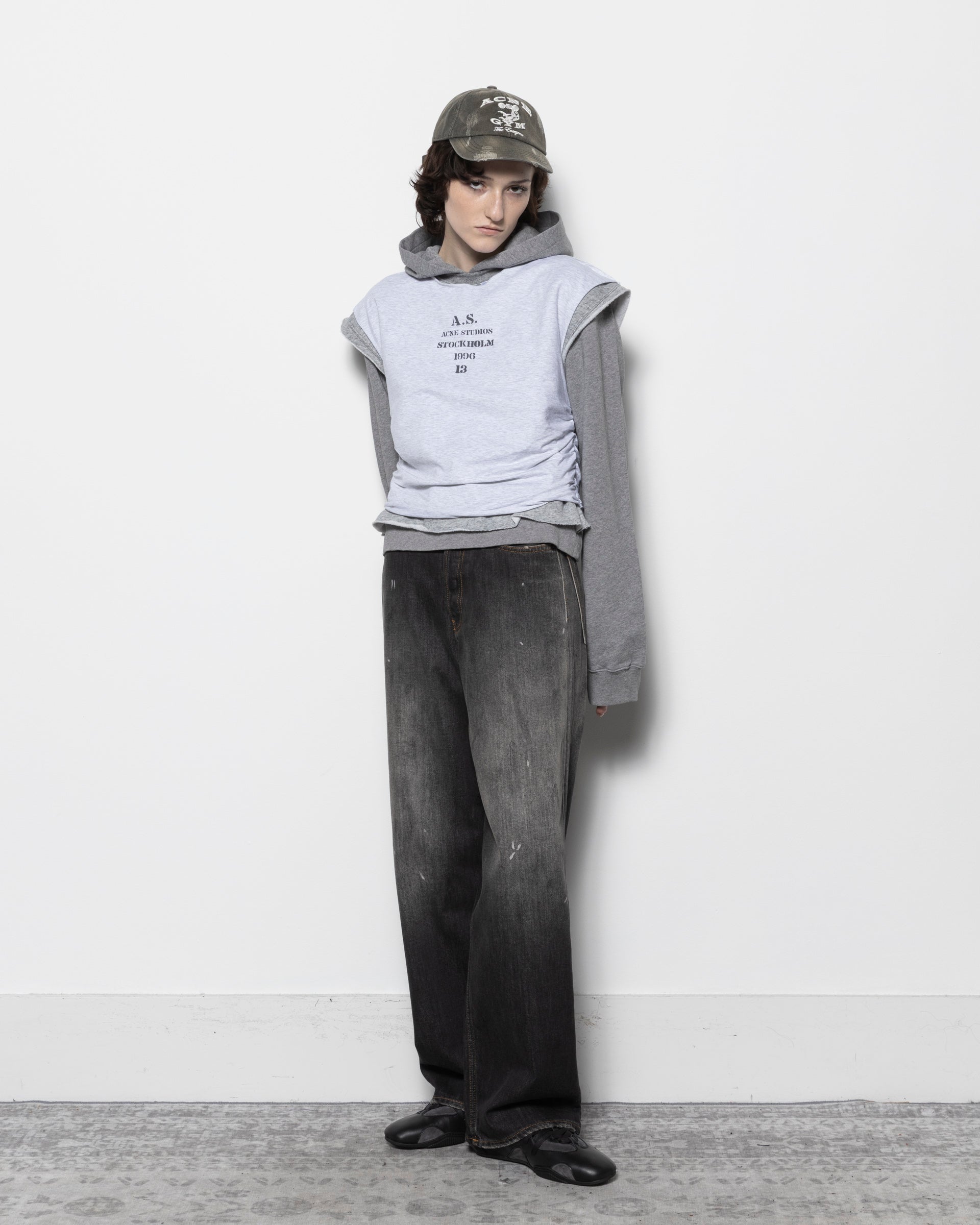 Layered Hooded Sweatshirt in Grey Melange