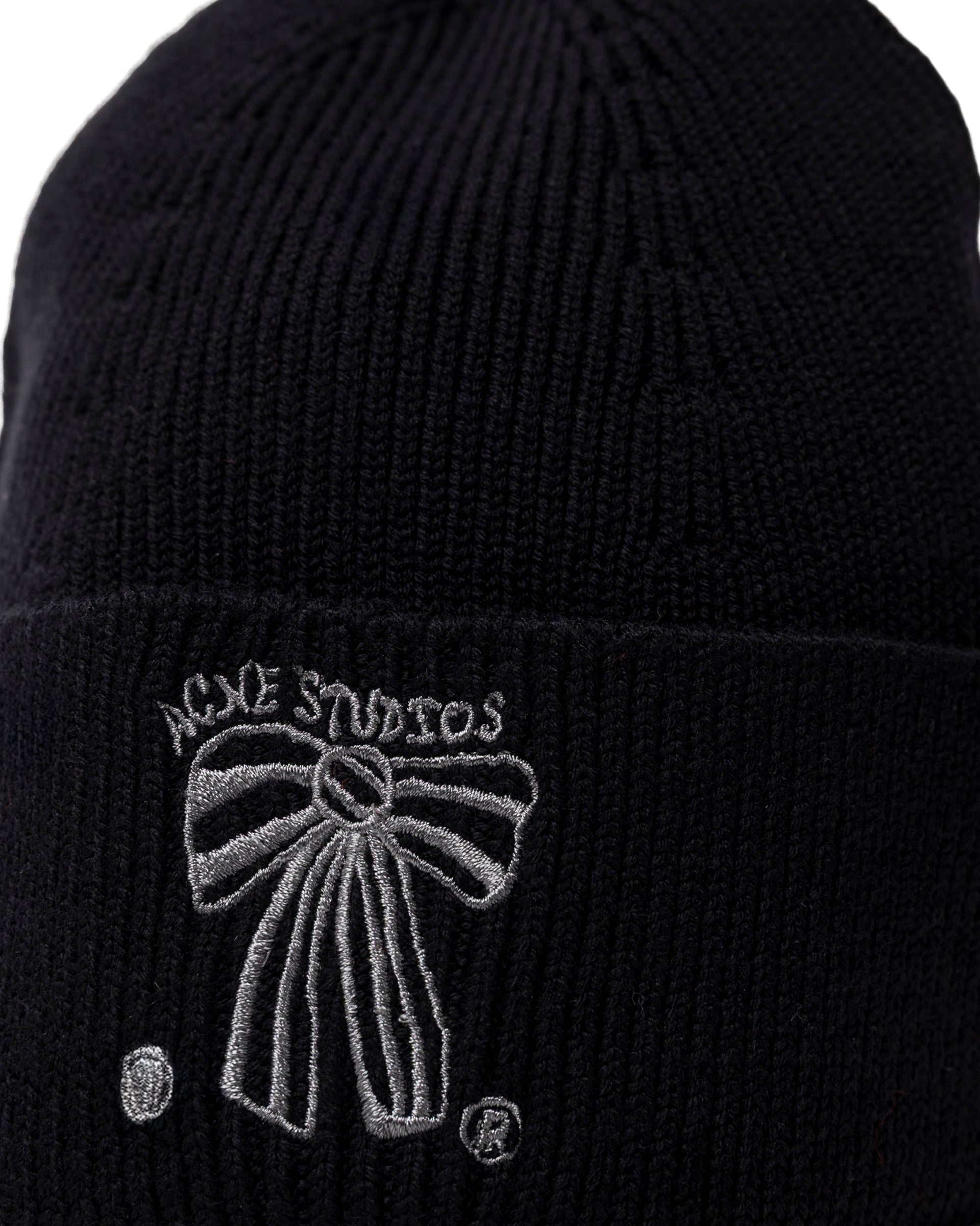 Merino Wool Beanie in Black