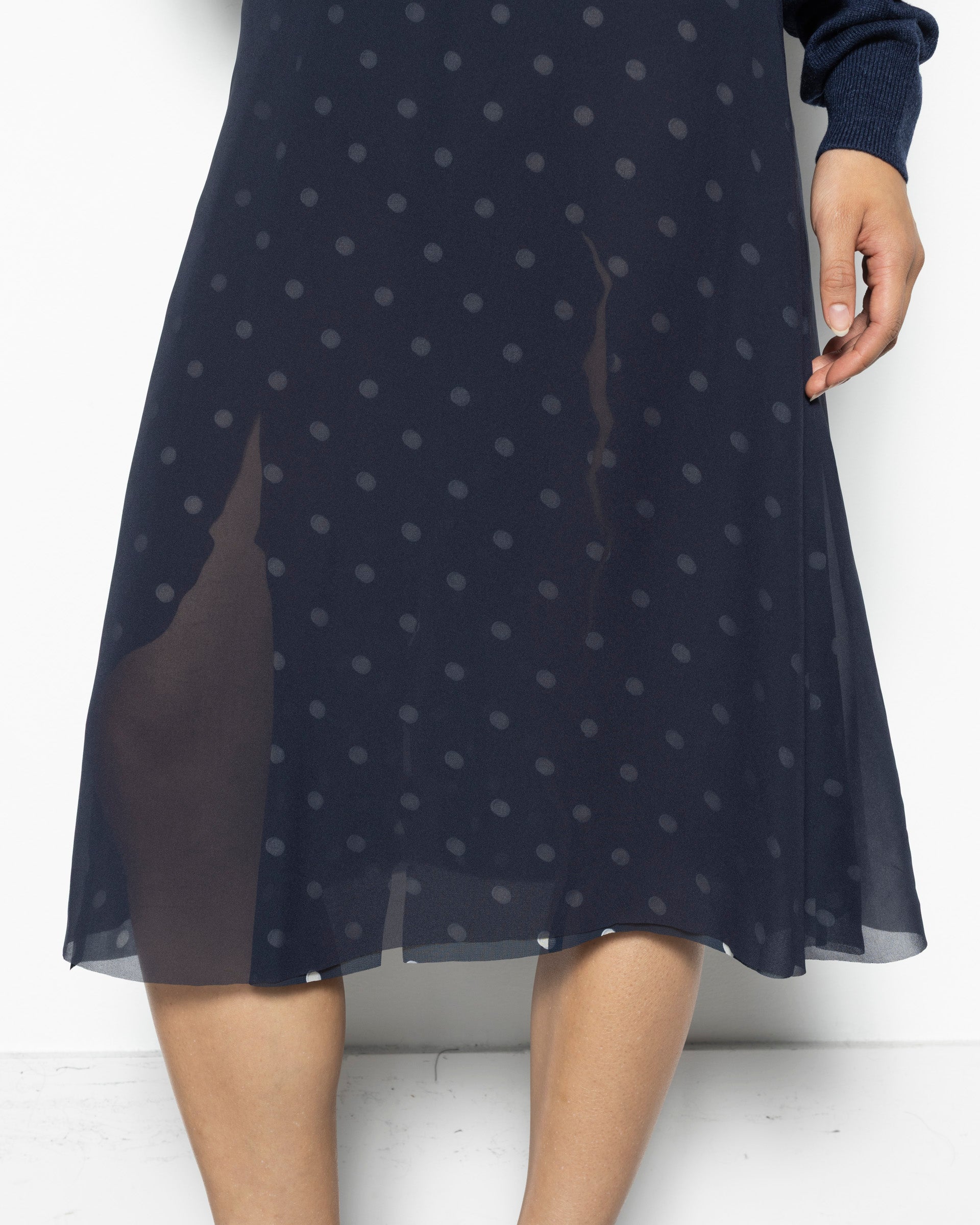 Mesh Layer Skirt in Navy/White