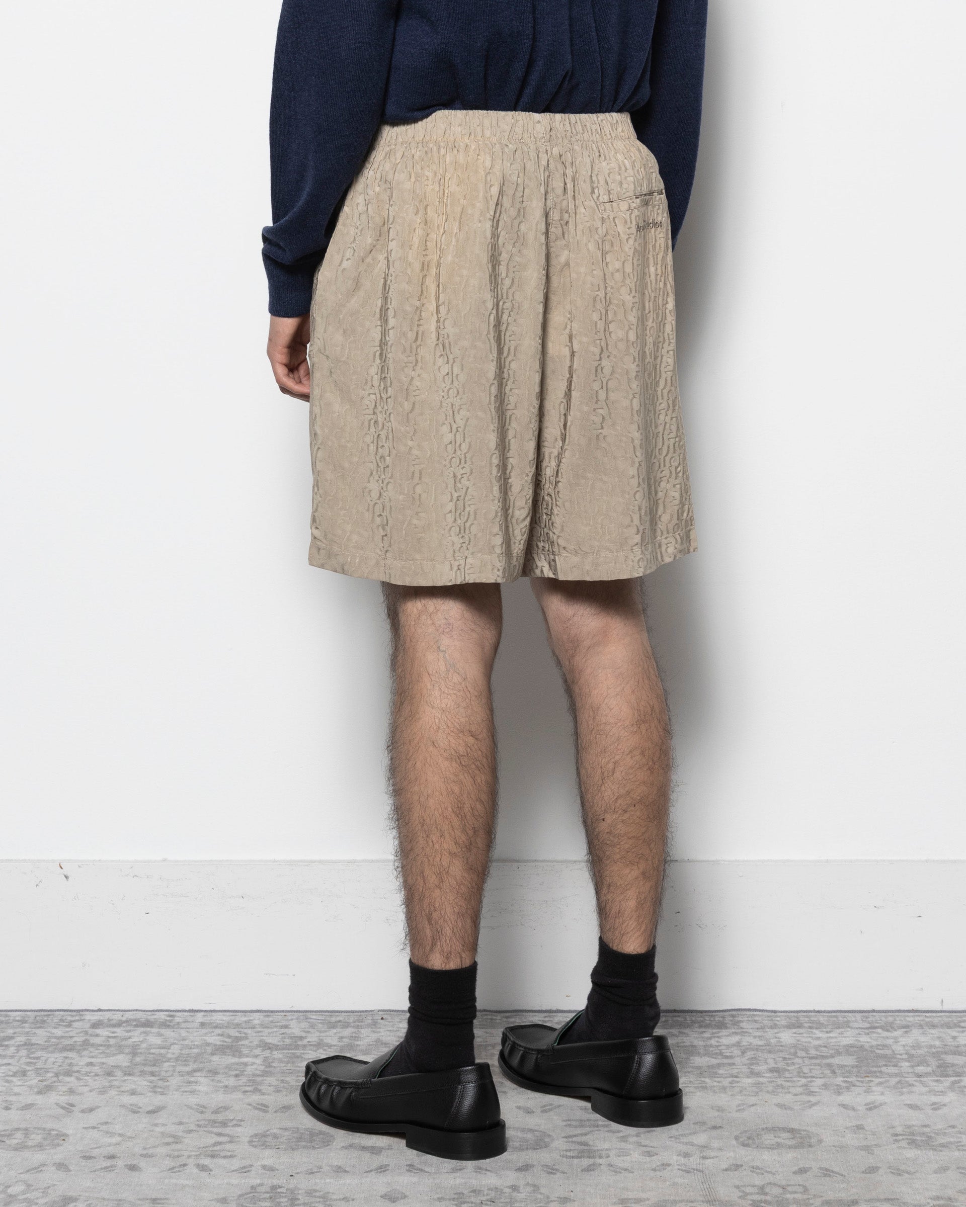 Shorts Monogram in Warm Grey