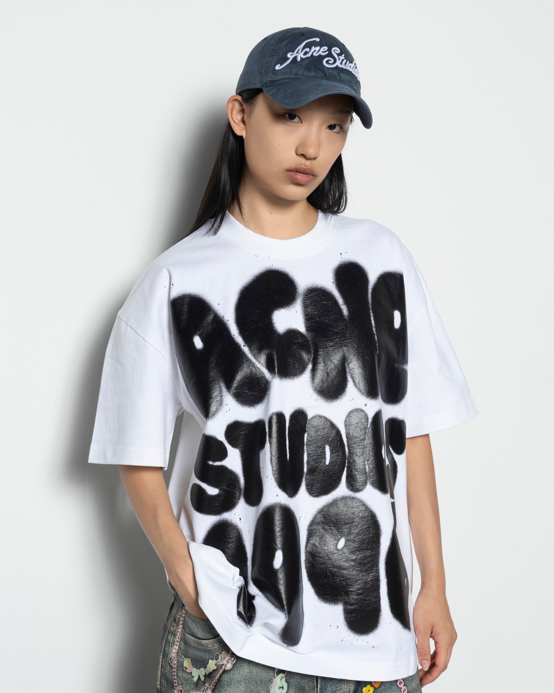 T-Shirt Logo in Optic White