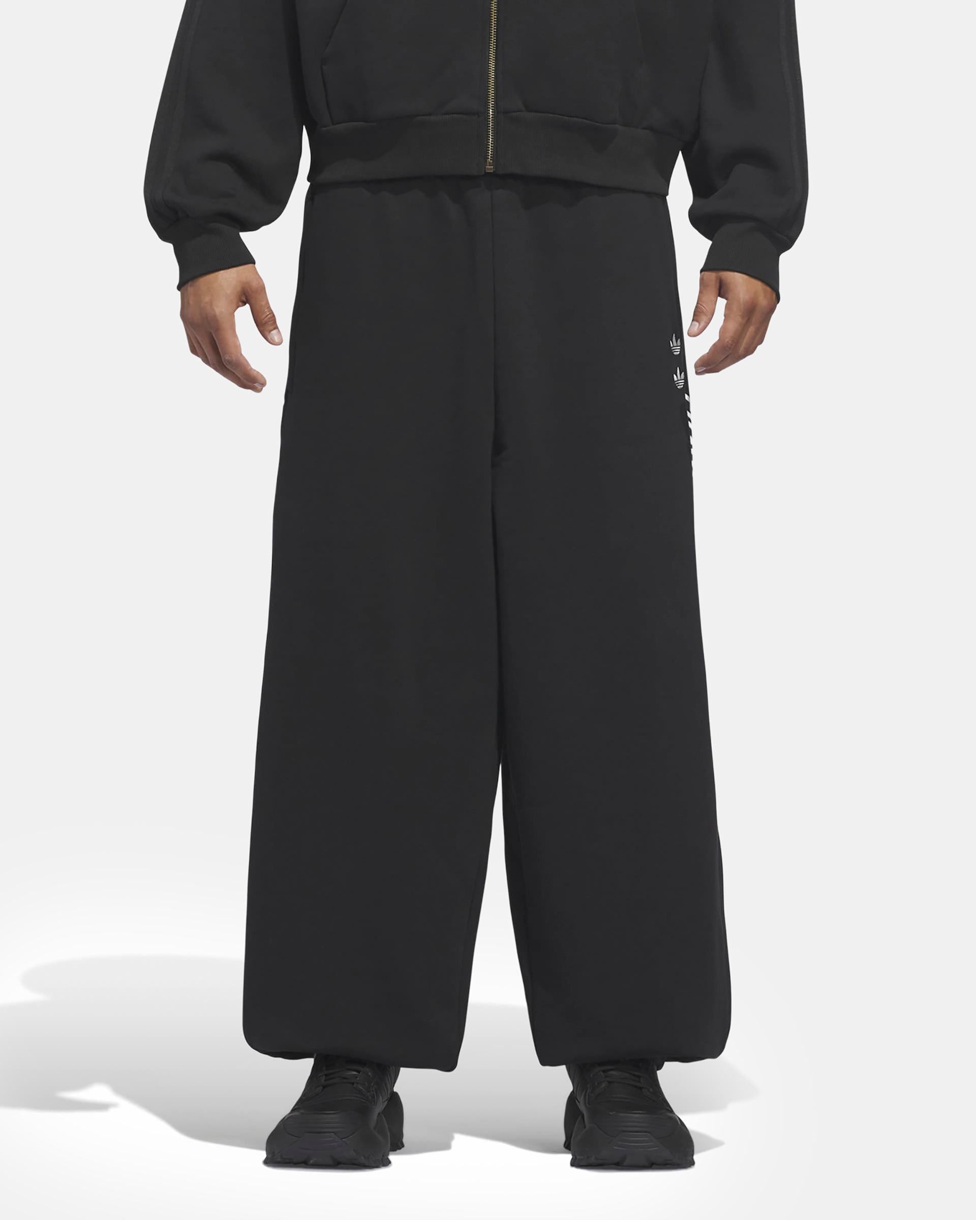 Willy Chavarria Logo Fleece Sweatpants in Black