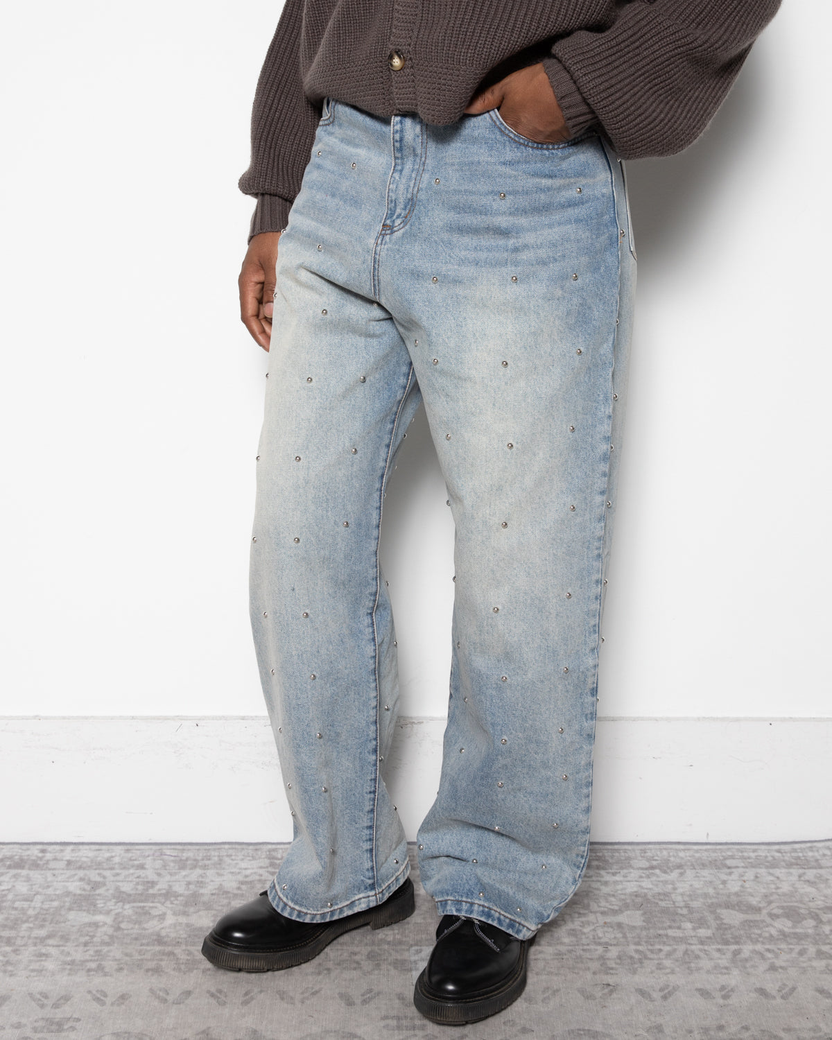 Lax Baggy Studded Denim Pants in Washed Blue