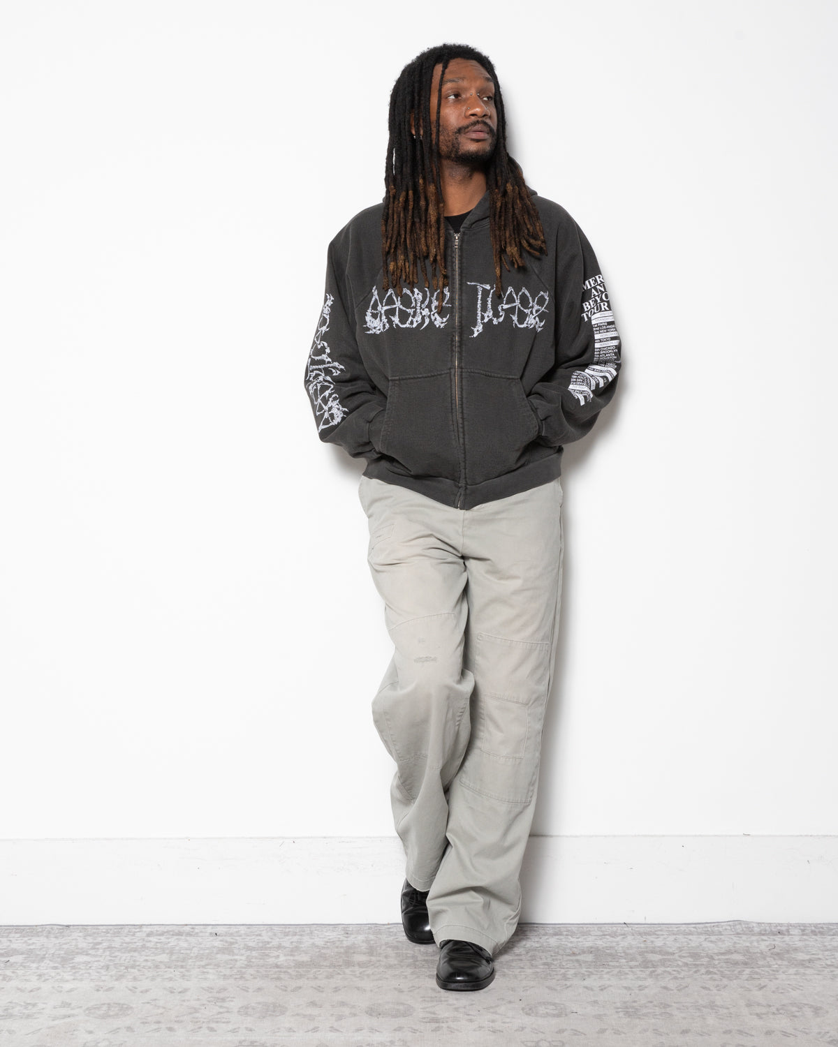 Massacre Zip-up Hoodie in Vintage Black