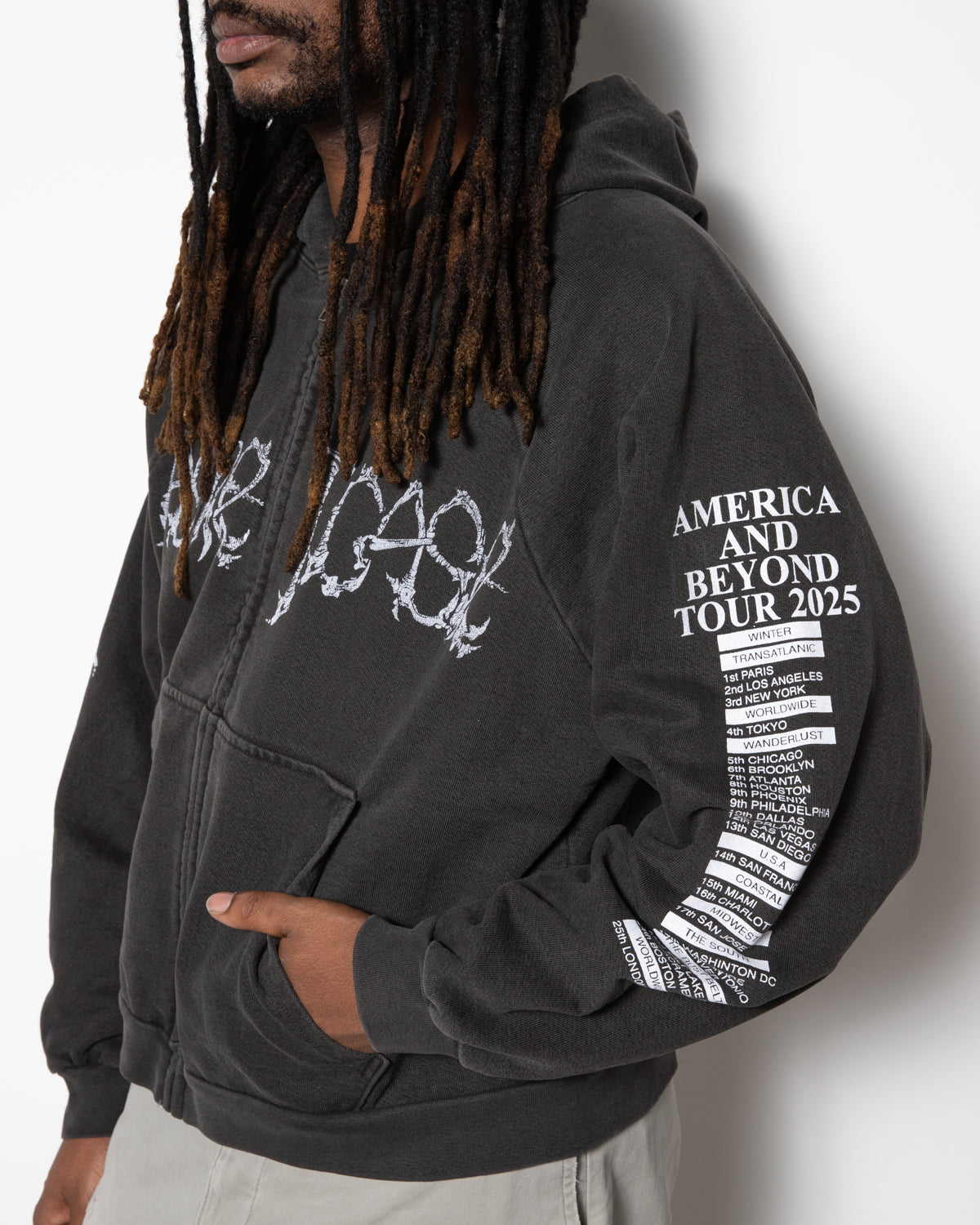 Massacre Zip-up Hoodie in Vintage Black
