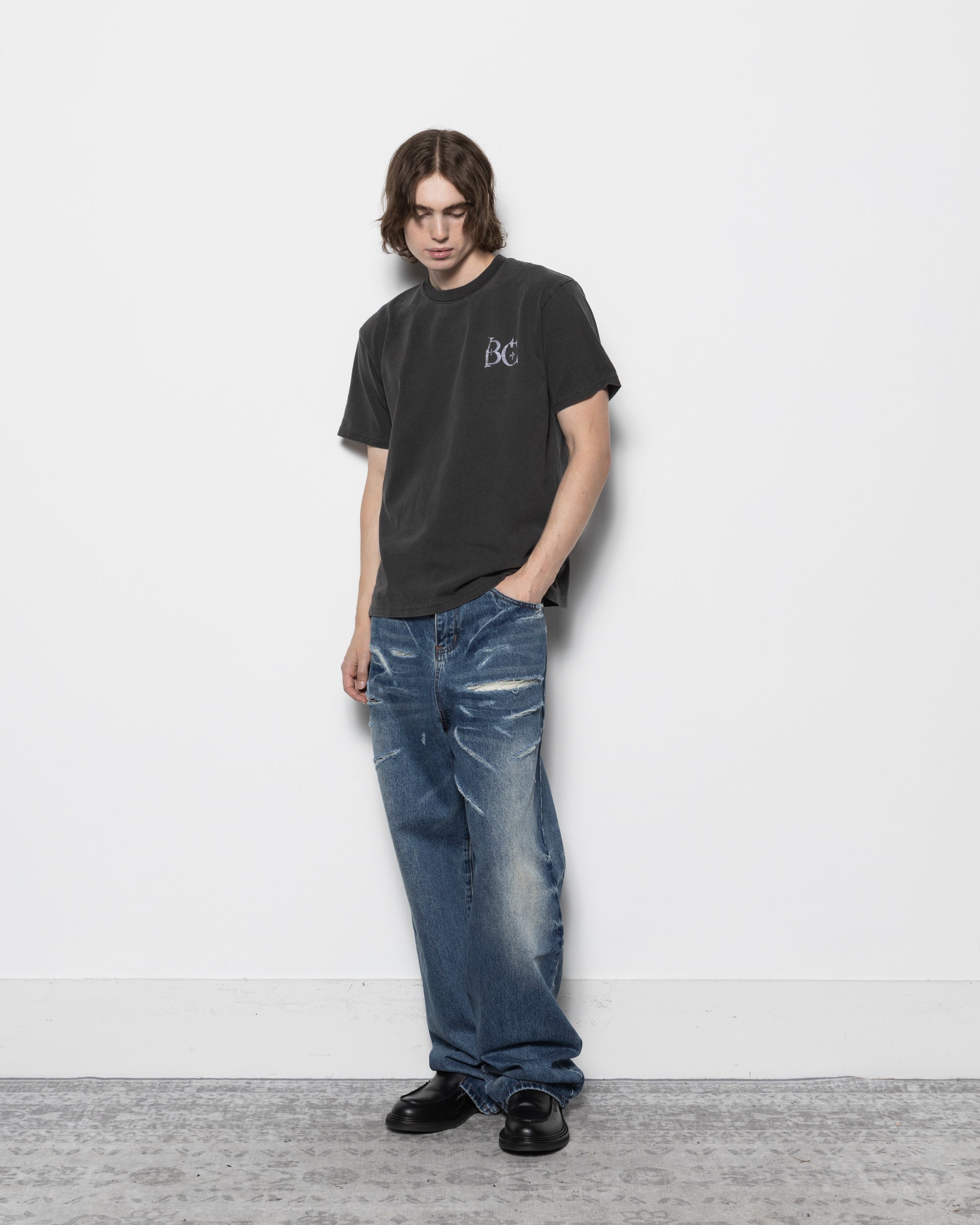 Hang Loose Tee in Vintage Black