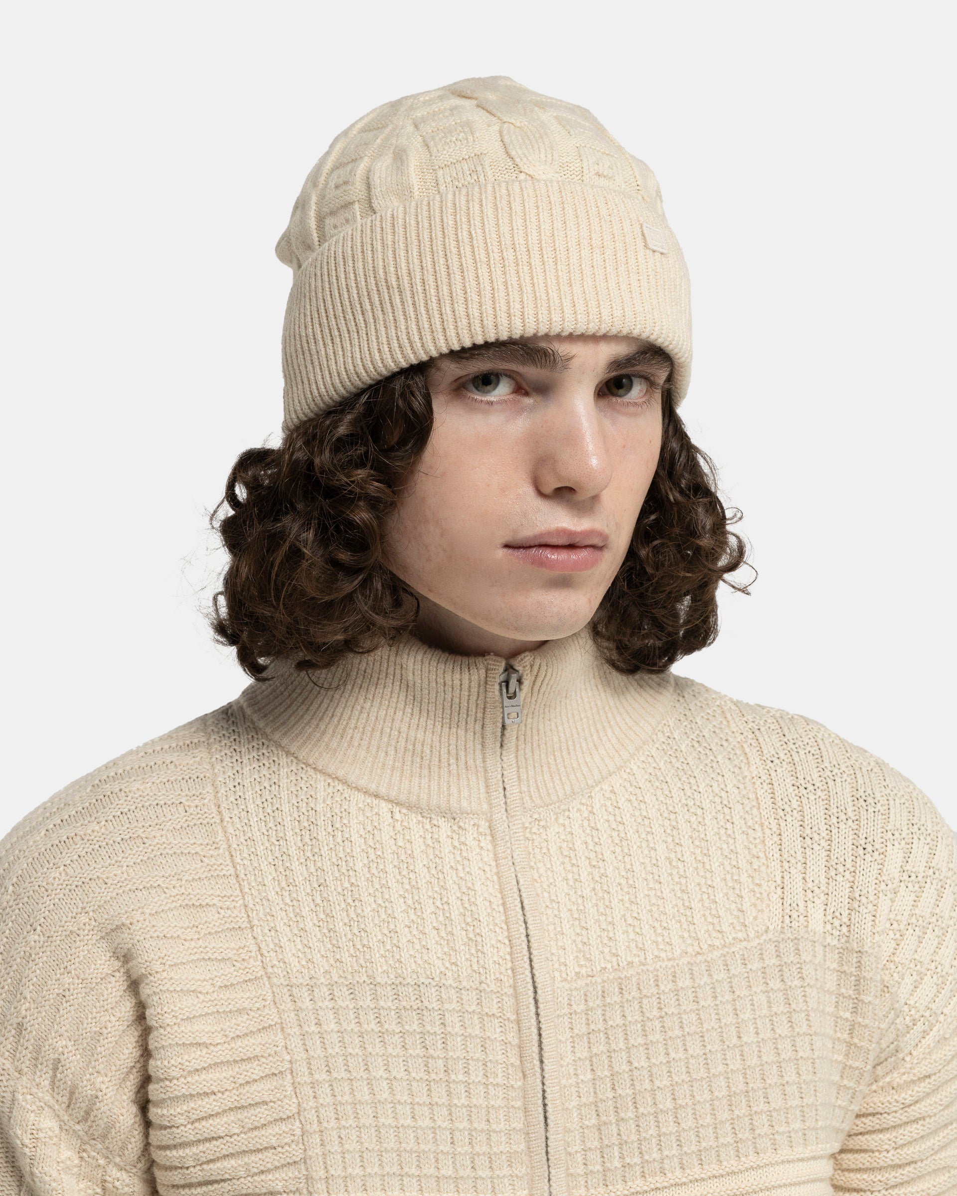 Cable Knit Beanie in Oatmeal Melange