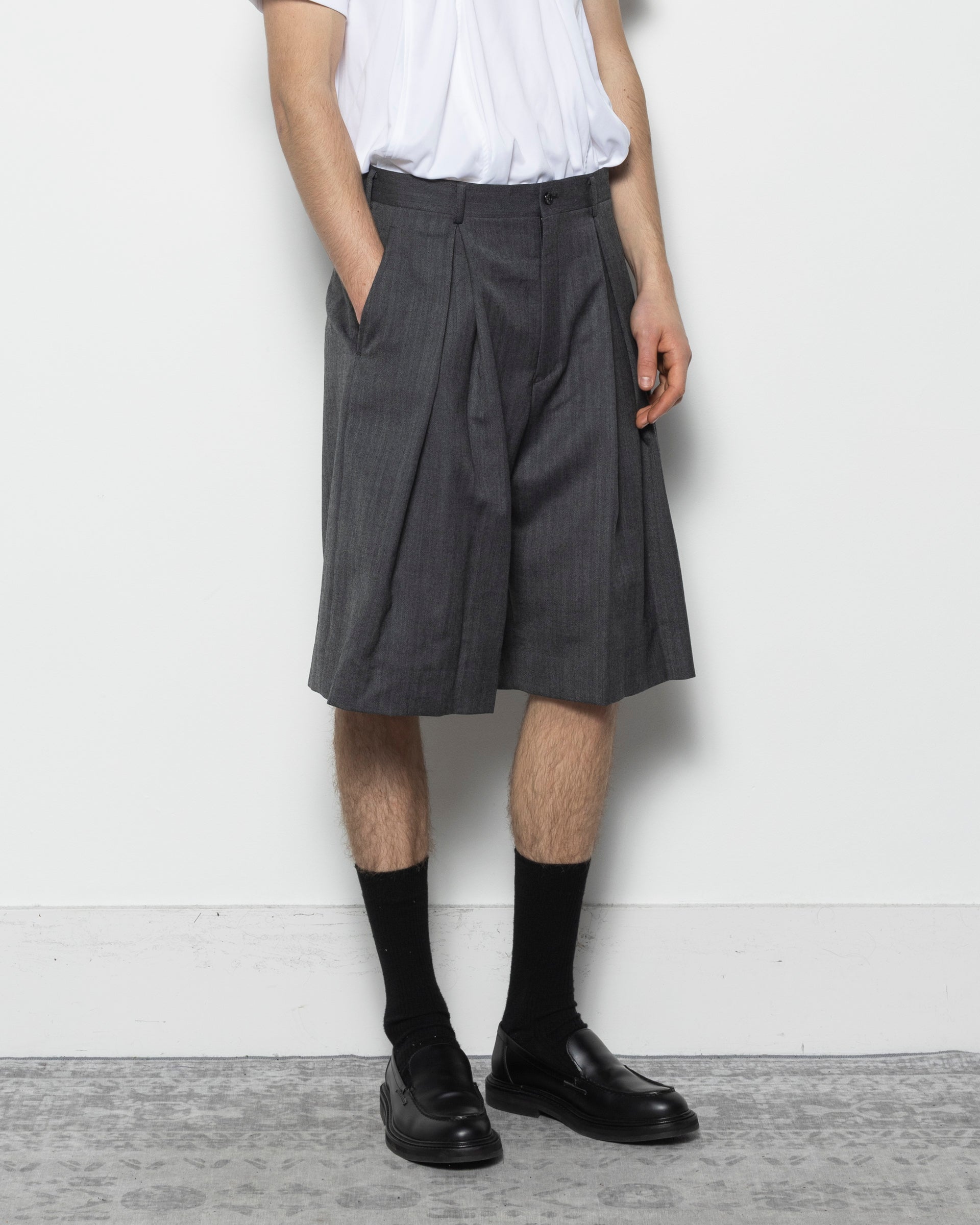 Double Pleated Shorts in Grey