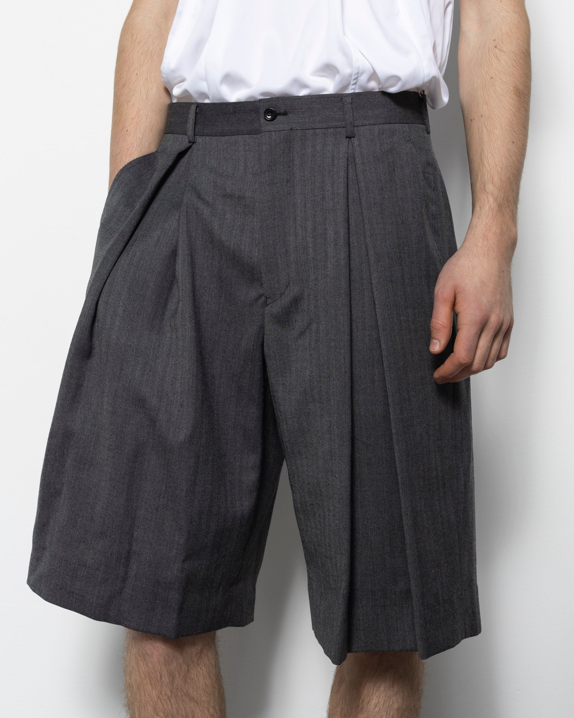 Double Pleated Shorts in Grey
