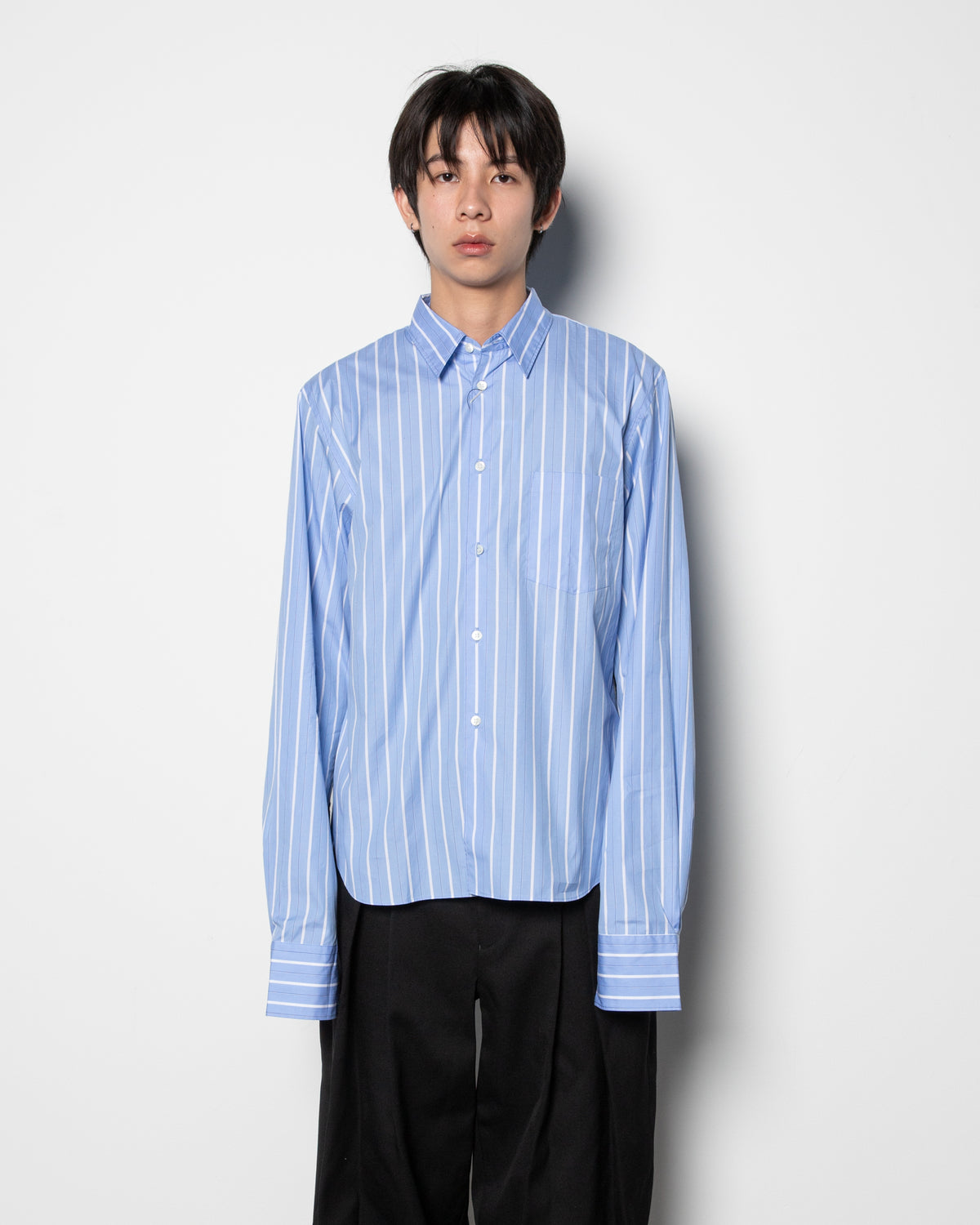 Laced Sleeve S Shirt in Stripe Blue