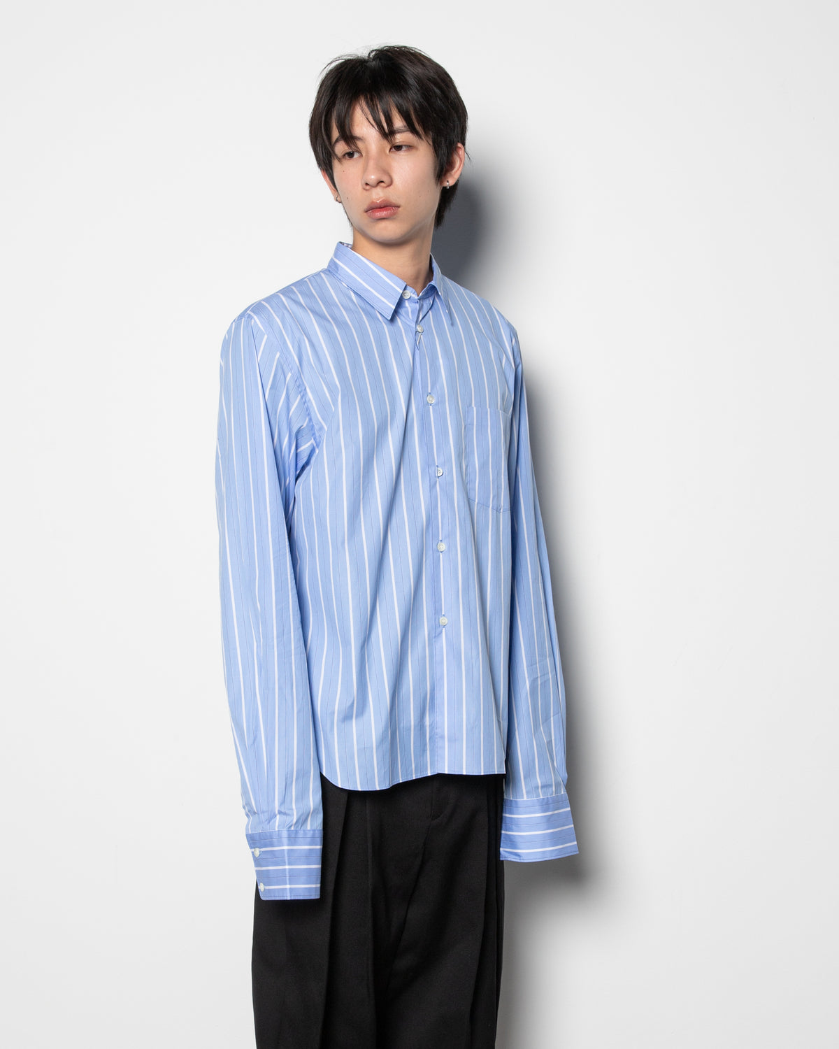 Laced Sleeve S Shirt in Stripe Blue