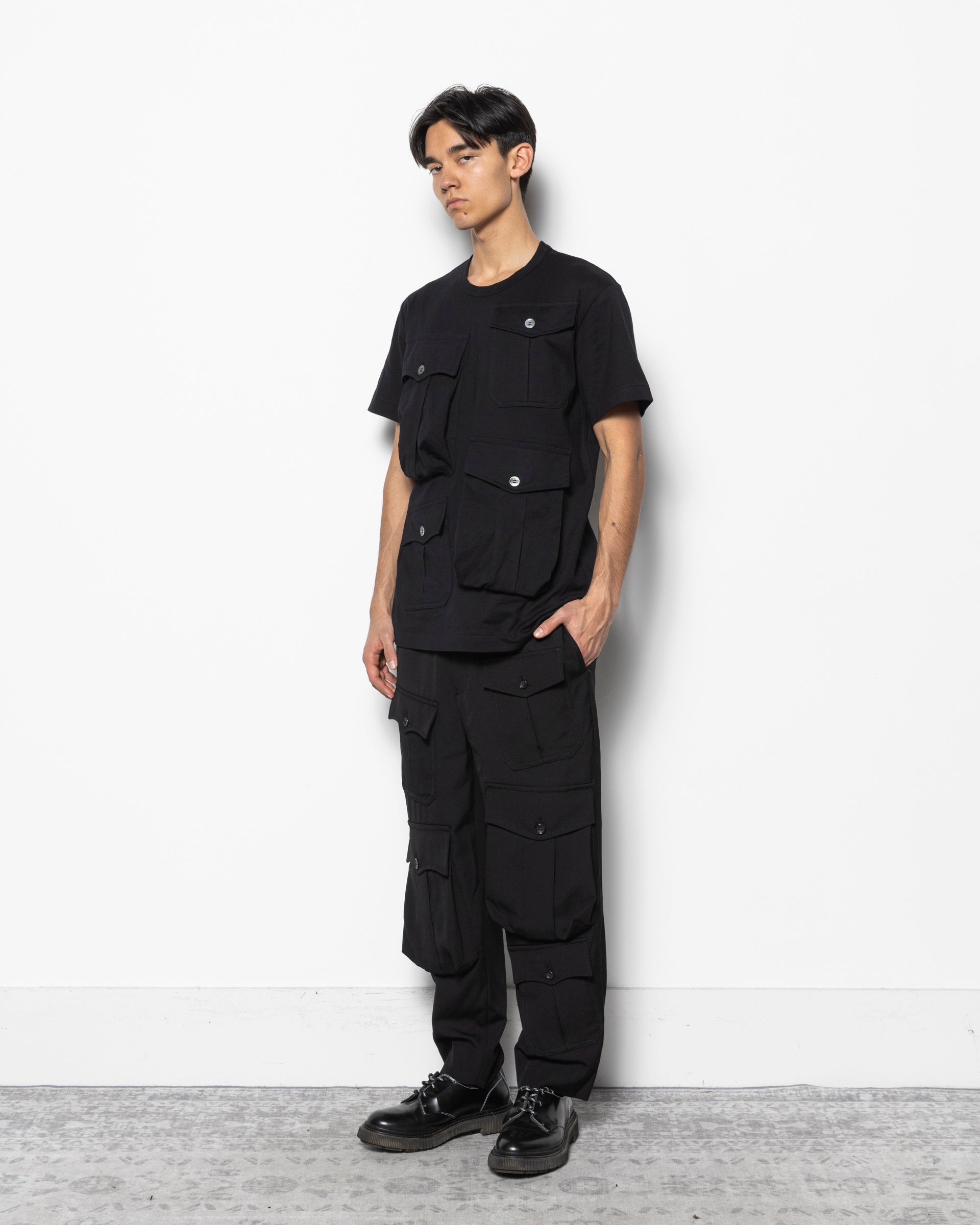 Multi Pocket Cargo in Black