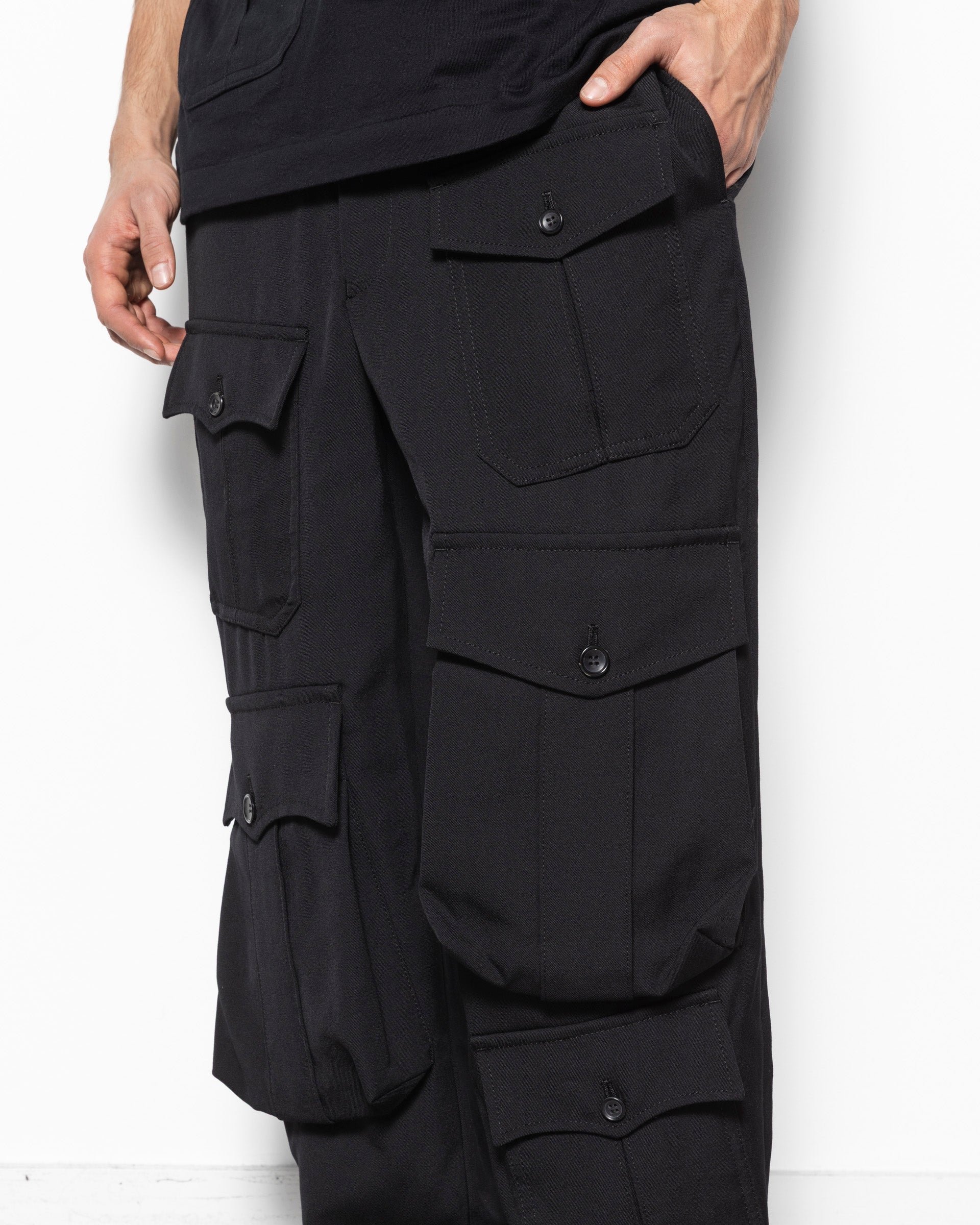 Multi Pocket Cargo in Black