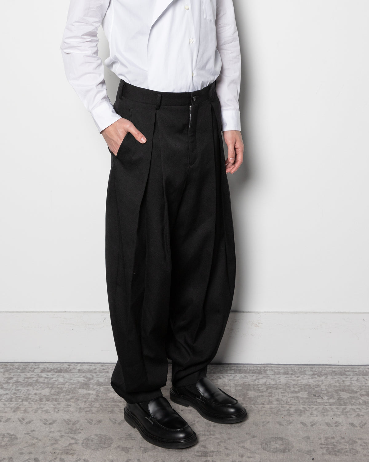 Pleated Trousers in Black