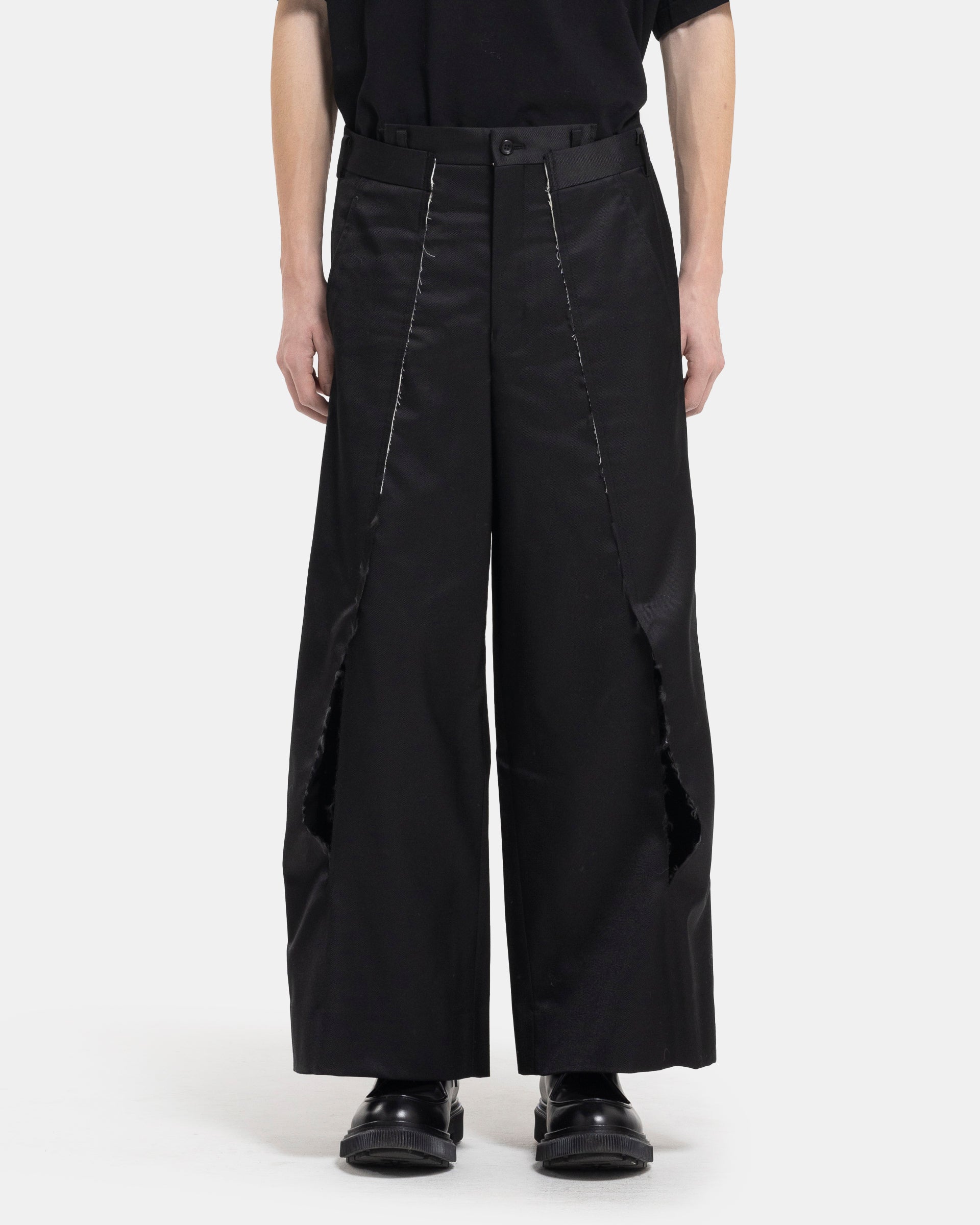 Cut-out Pants in Black