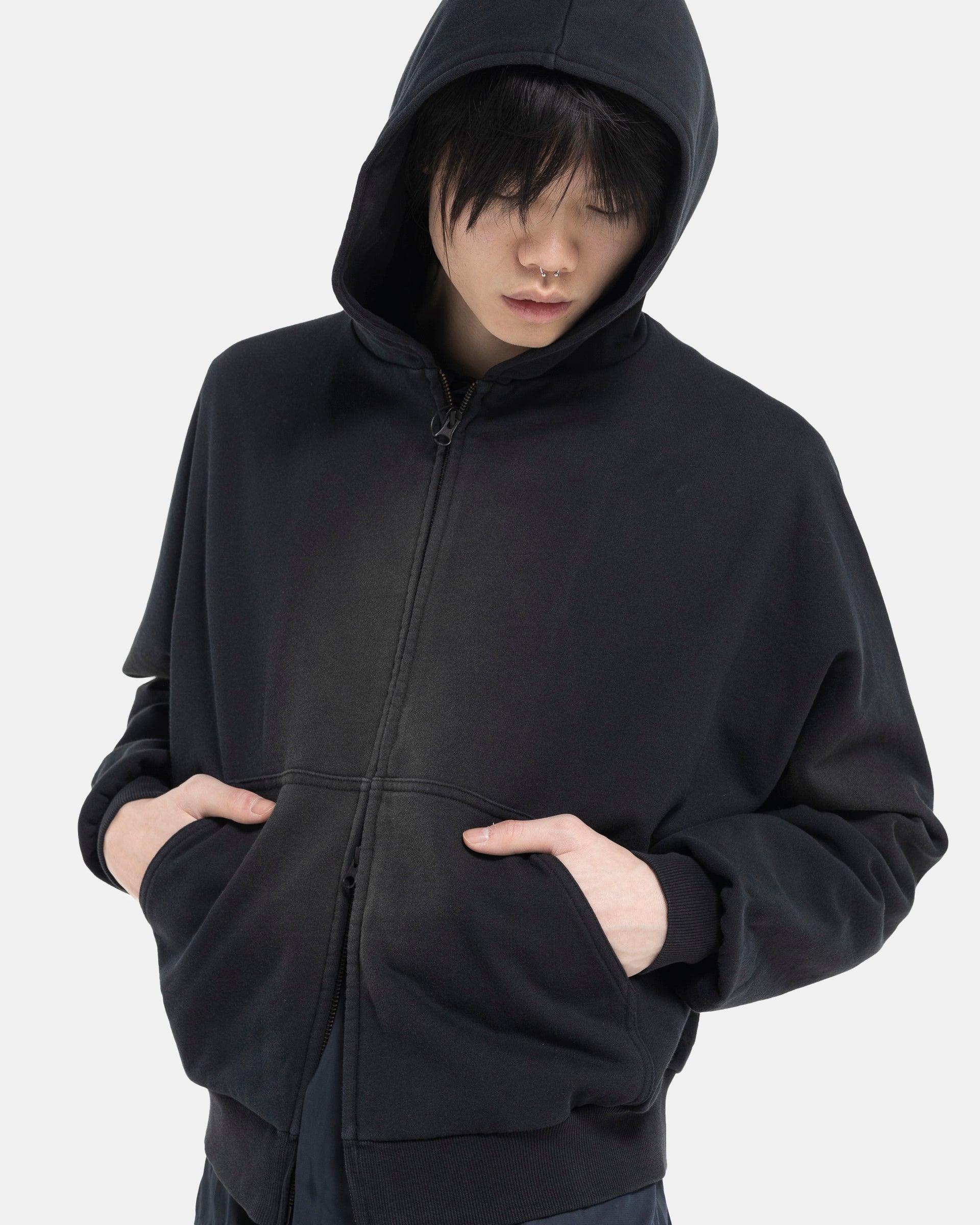 Couvin Wash Hoodie in Black