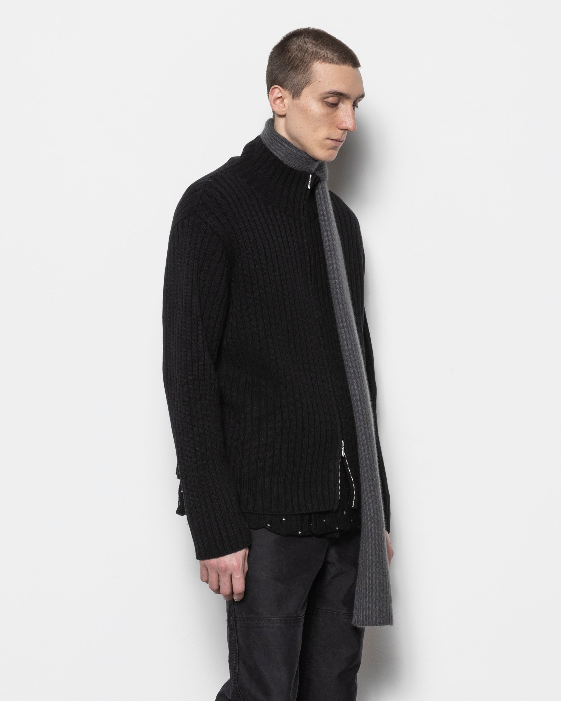 Erguna Zip-up Sweater in Black