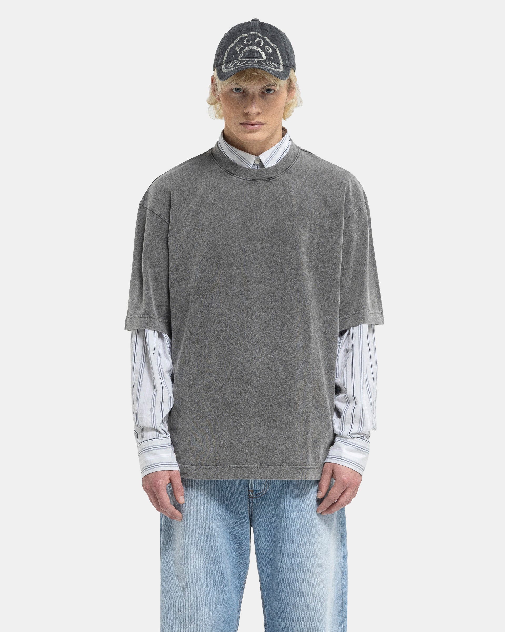 Crew Neck T-Shirt in Faded Black