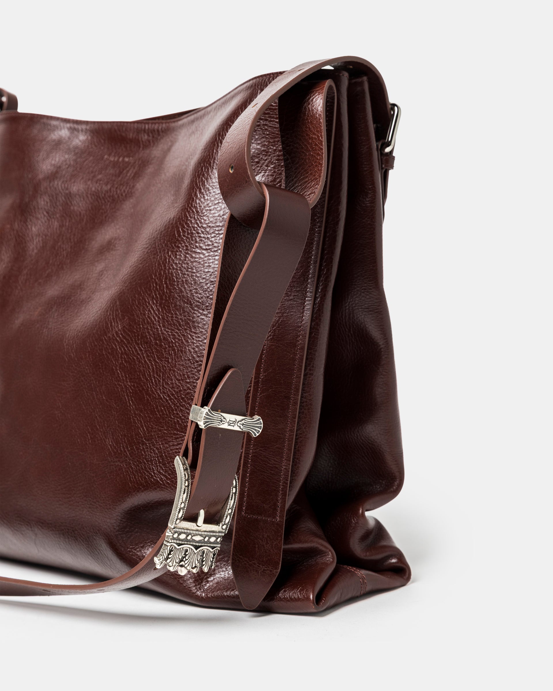 Crown Buckle Tote Bag in Wine Red