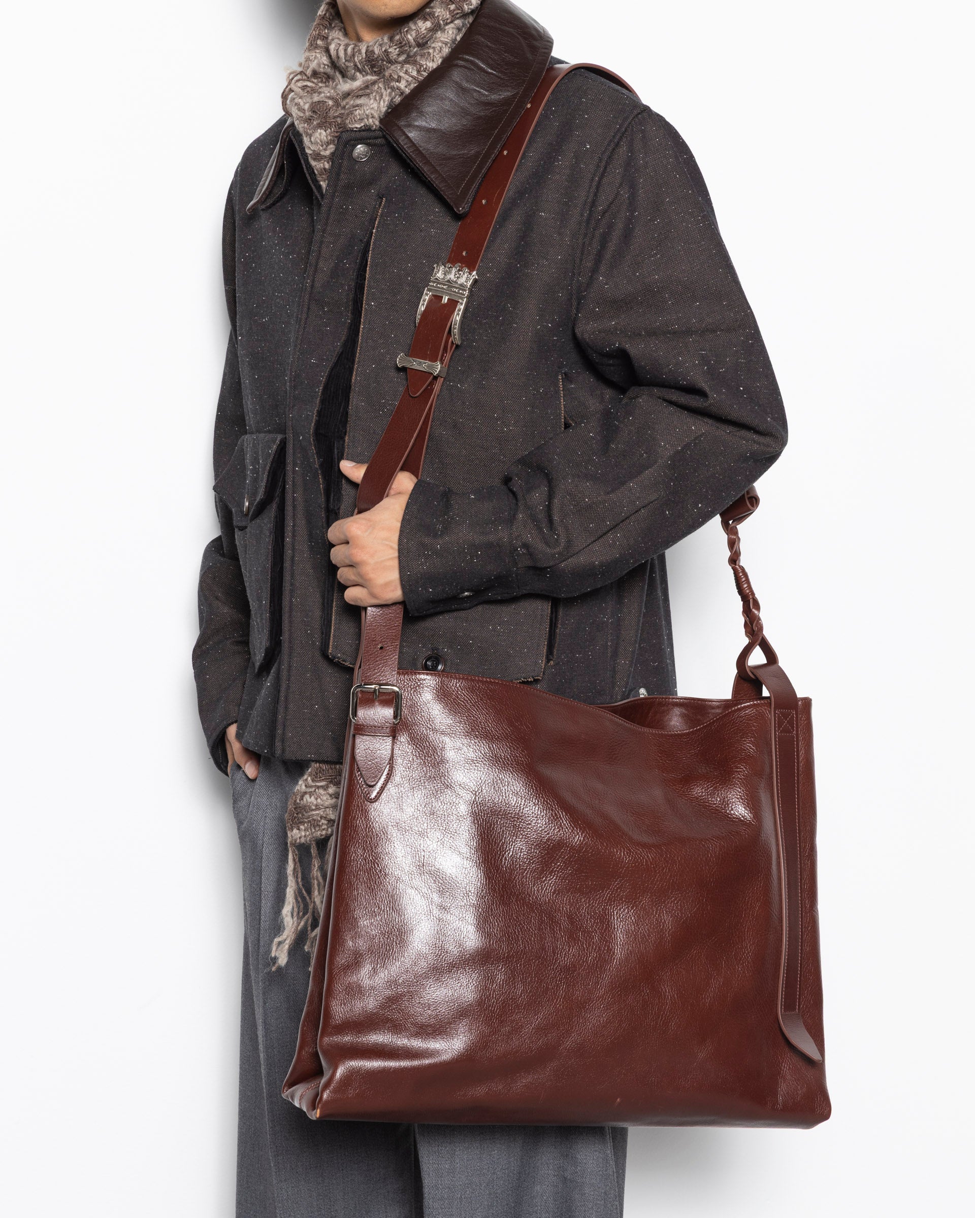 Crown Buckle Tote Bag in Wine Red
