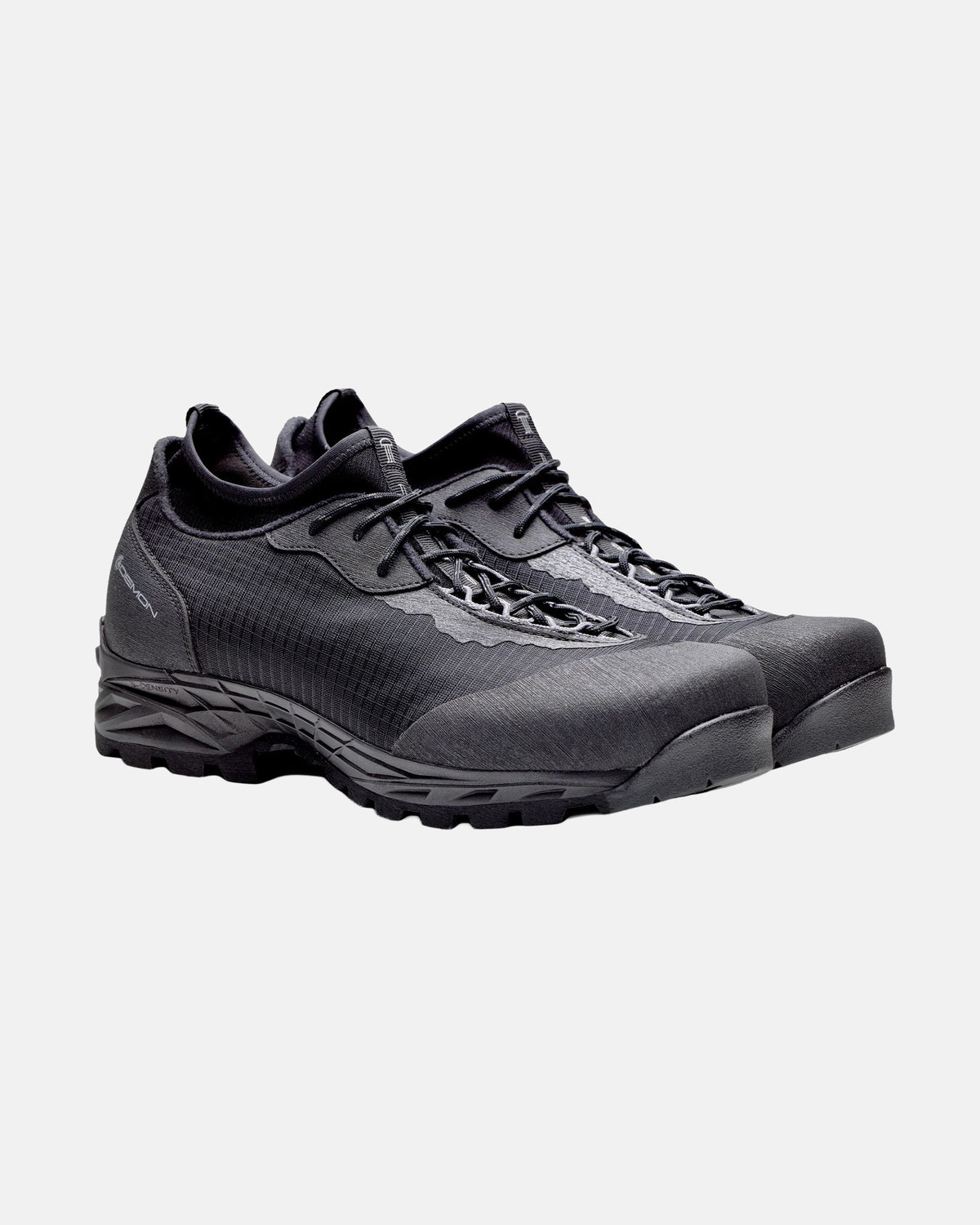 Adventa Shoes in Black